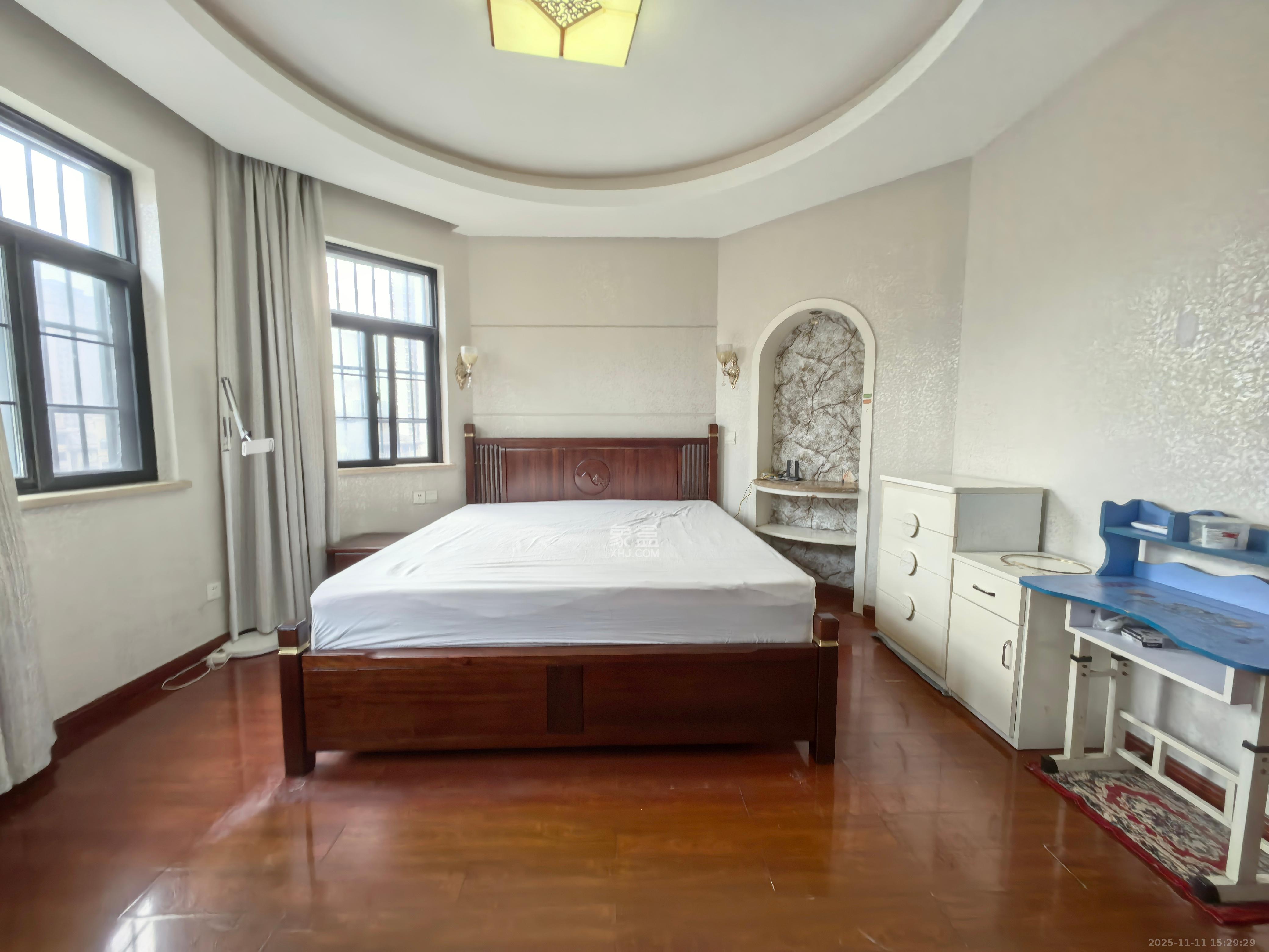 沁园春御院 4室2厅2卫 3800.0元/月 沁园春御院 4室2厅2卫 3800.0元/月室内图