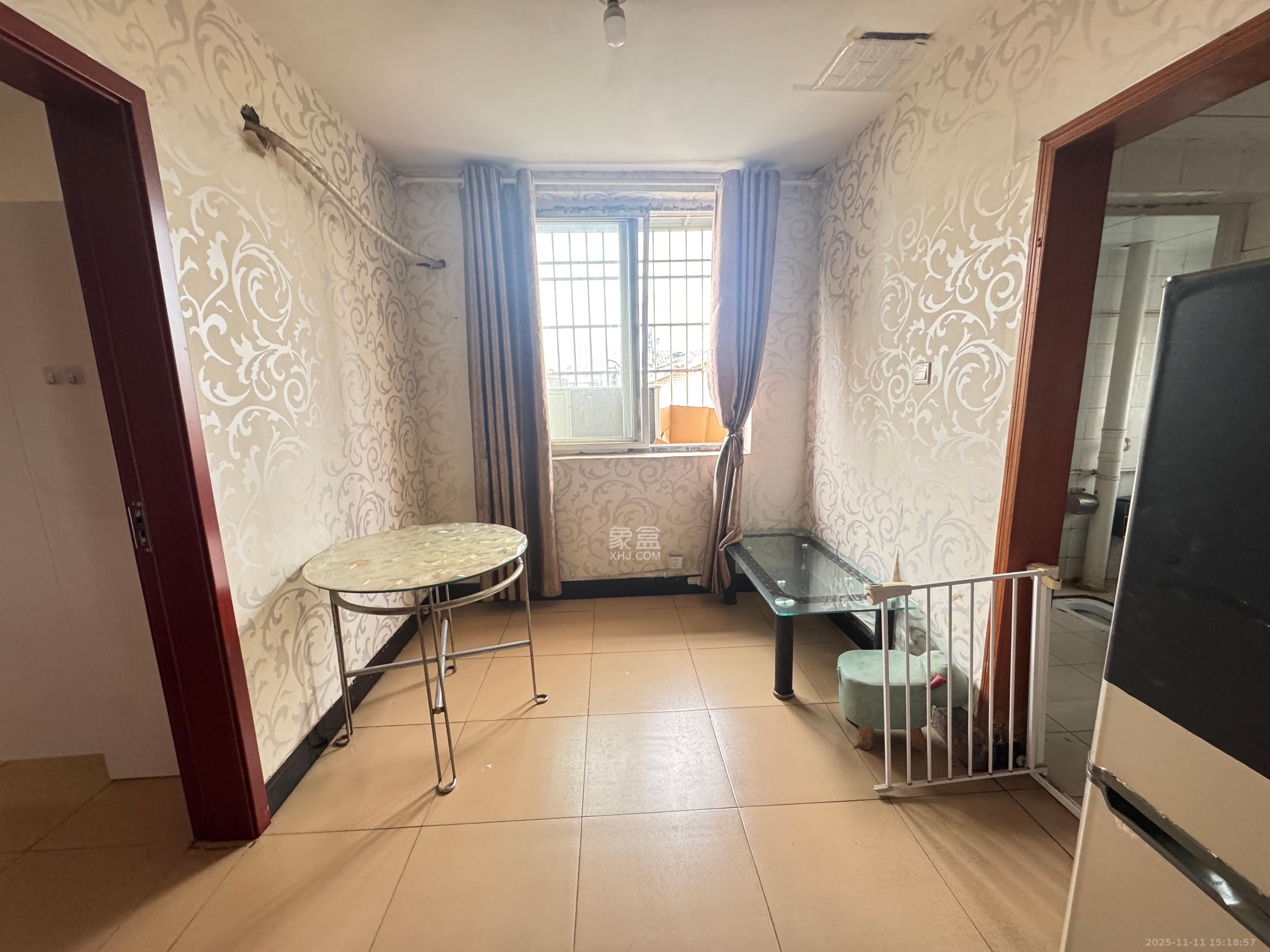 农科家园  2室2厅1卫    1350.0元/月室内图