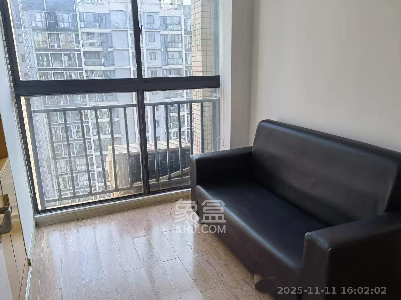 金麓国际  2室2厅1卫    2200.0元/月室内图