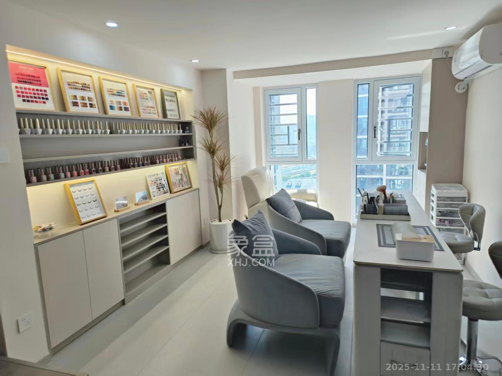 中交广场公寓  1室0厅0卫    2200.0元/月