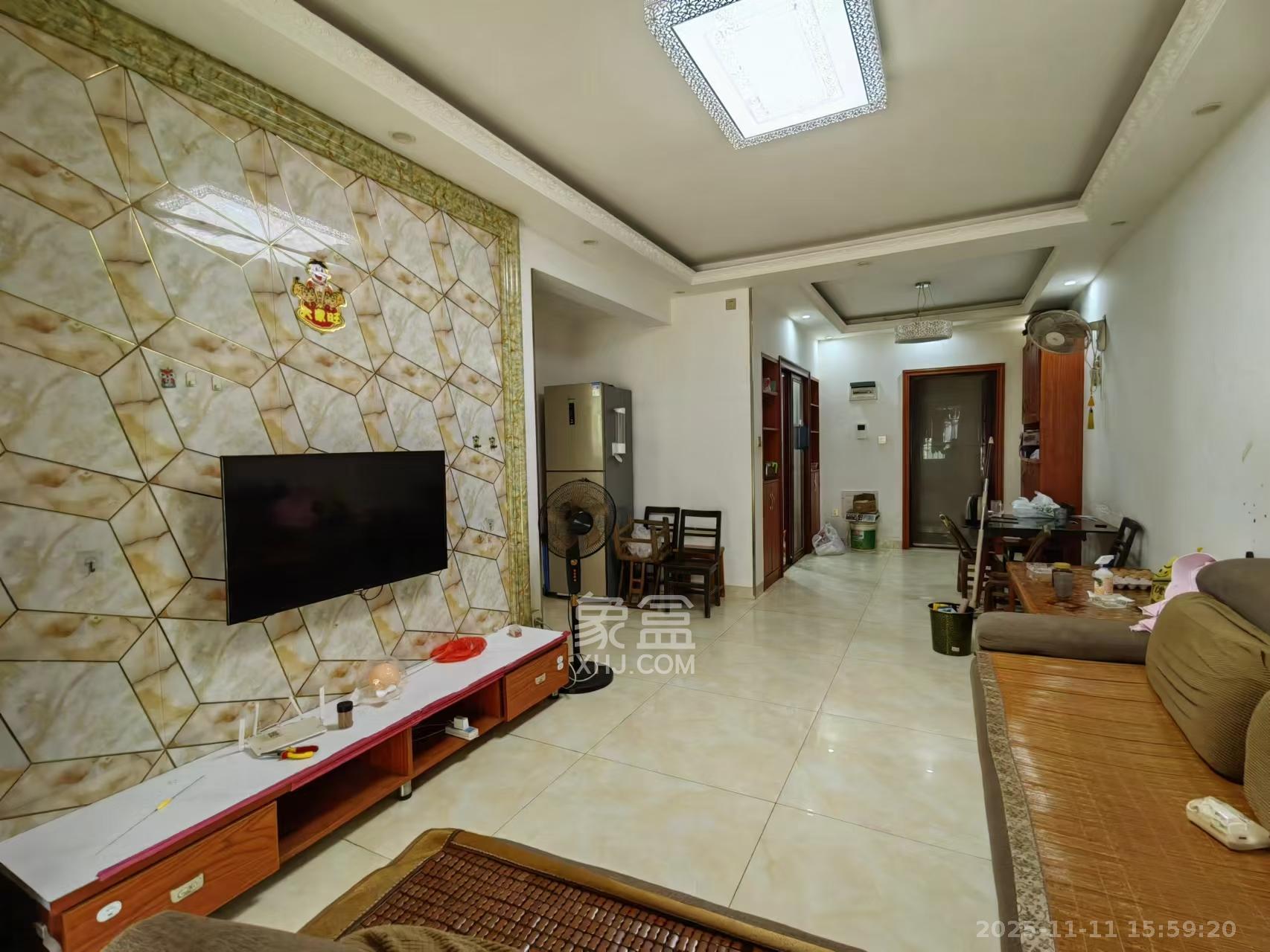 MOMA当代广场  3室2厅1卫    1900.0元/月