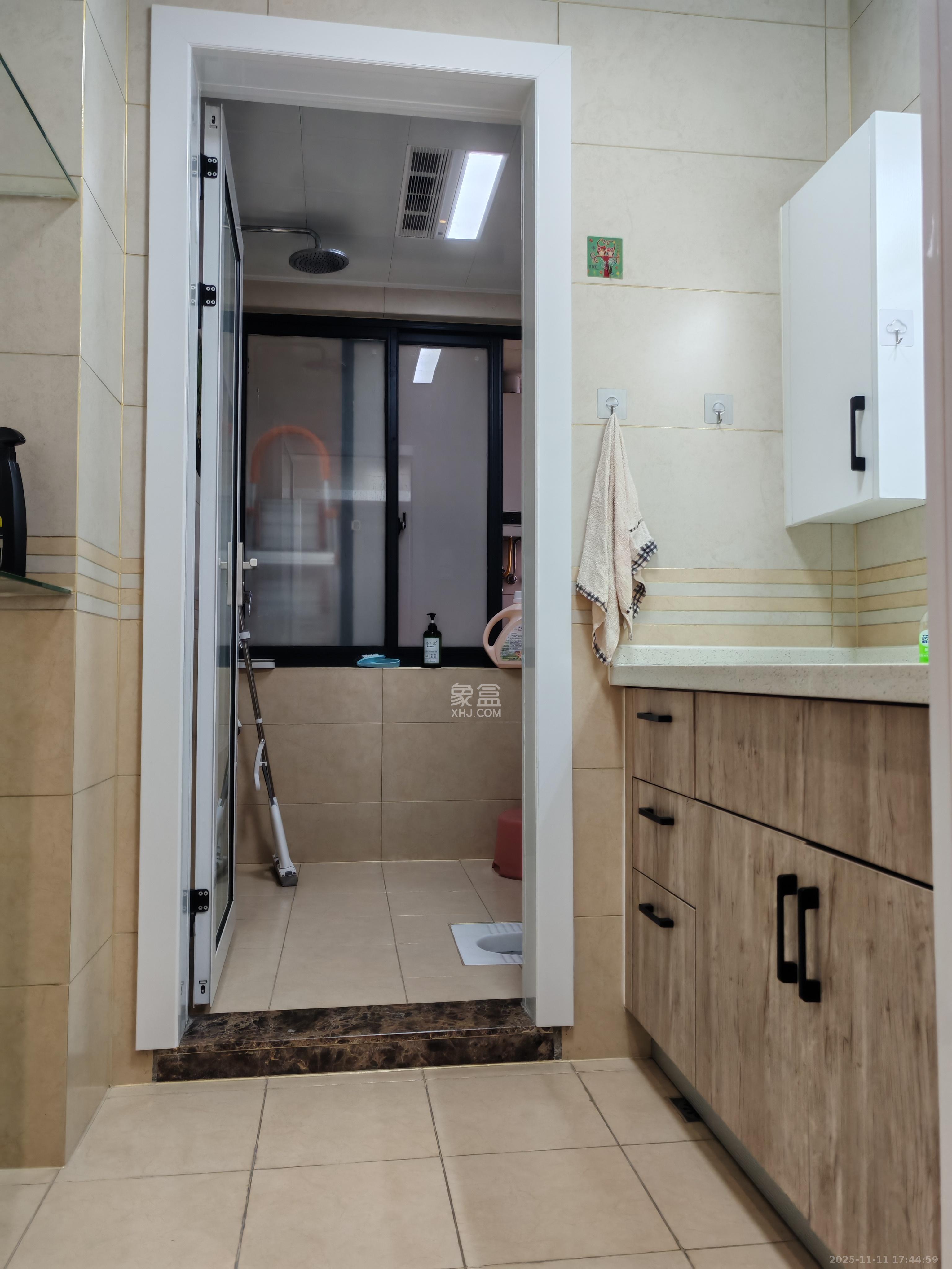 北辰三角洲E4区  3室2厅1卫    3800.0元/月室内图