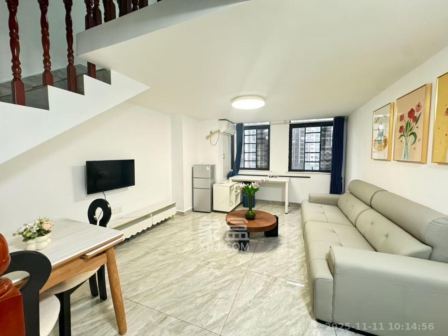 华润置地广场二期 2室1厅1卫 1600.0元/月 华润置地广场二期 2室1厅1卫 1600.0元/月室内图