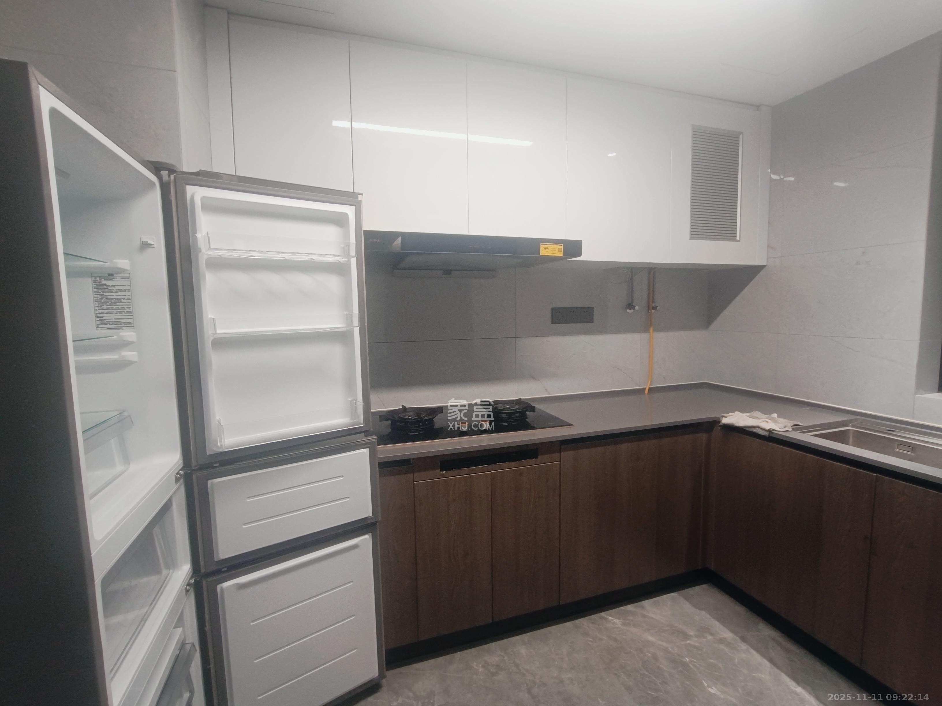 万科滨河道  4室2厅2卫    3000.0元/月室内图