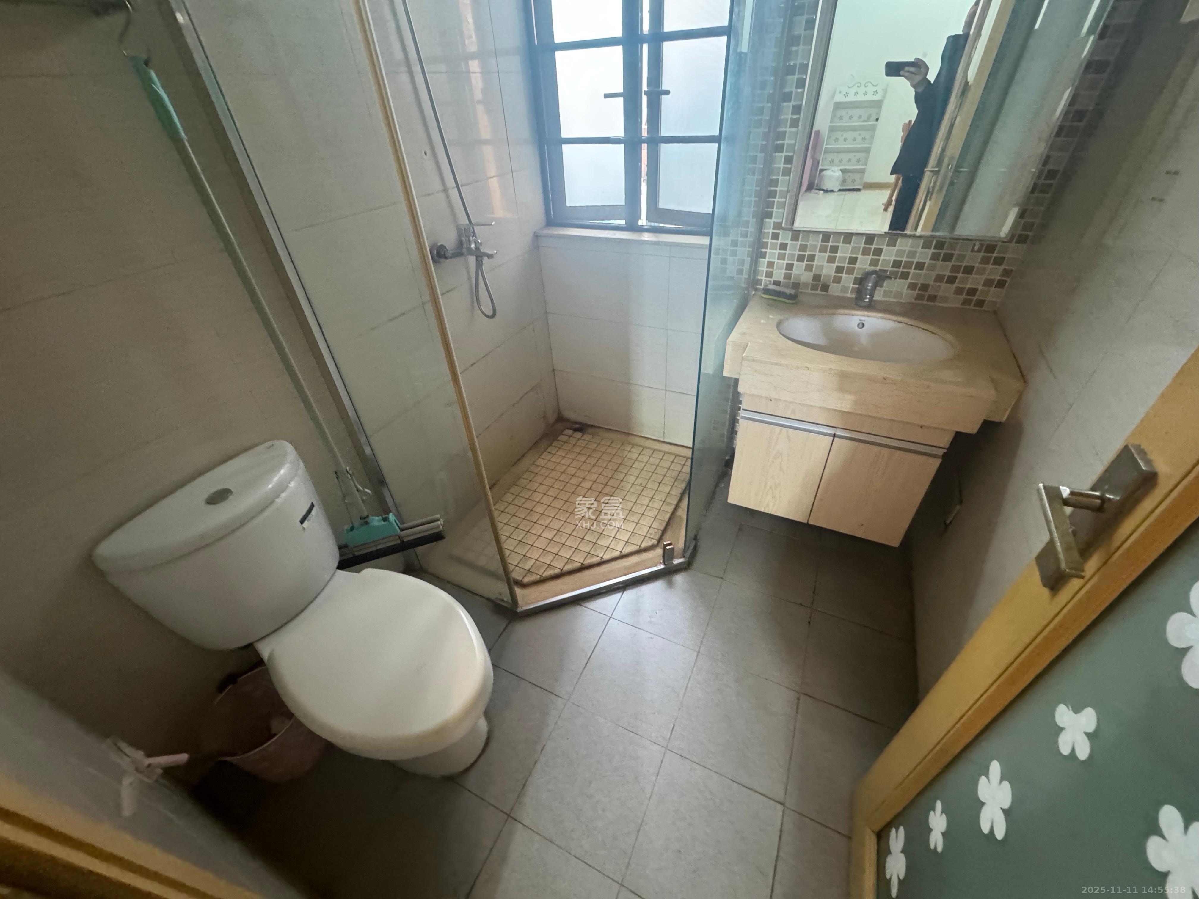 珠江花城三期锦鲤  2室2厅1卫    2000.0元/月室内图