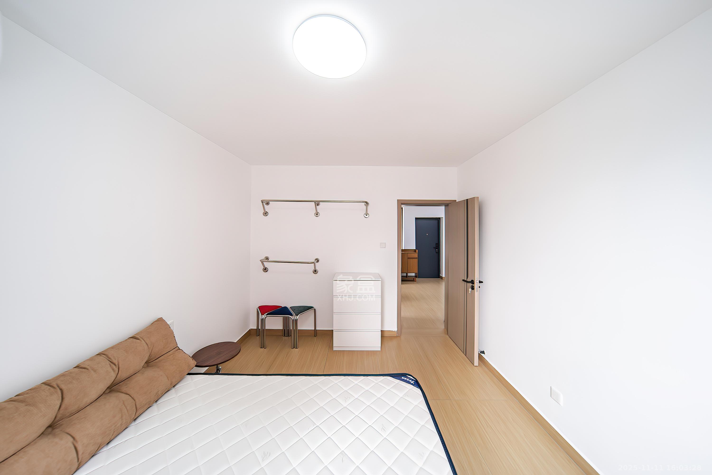 兴通园公寓  2室2厅1卫    40.0万卧室