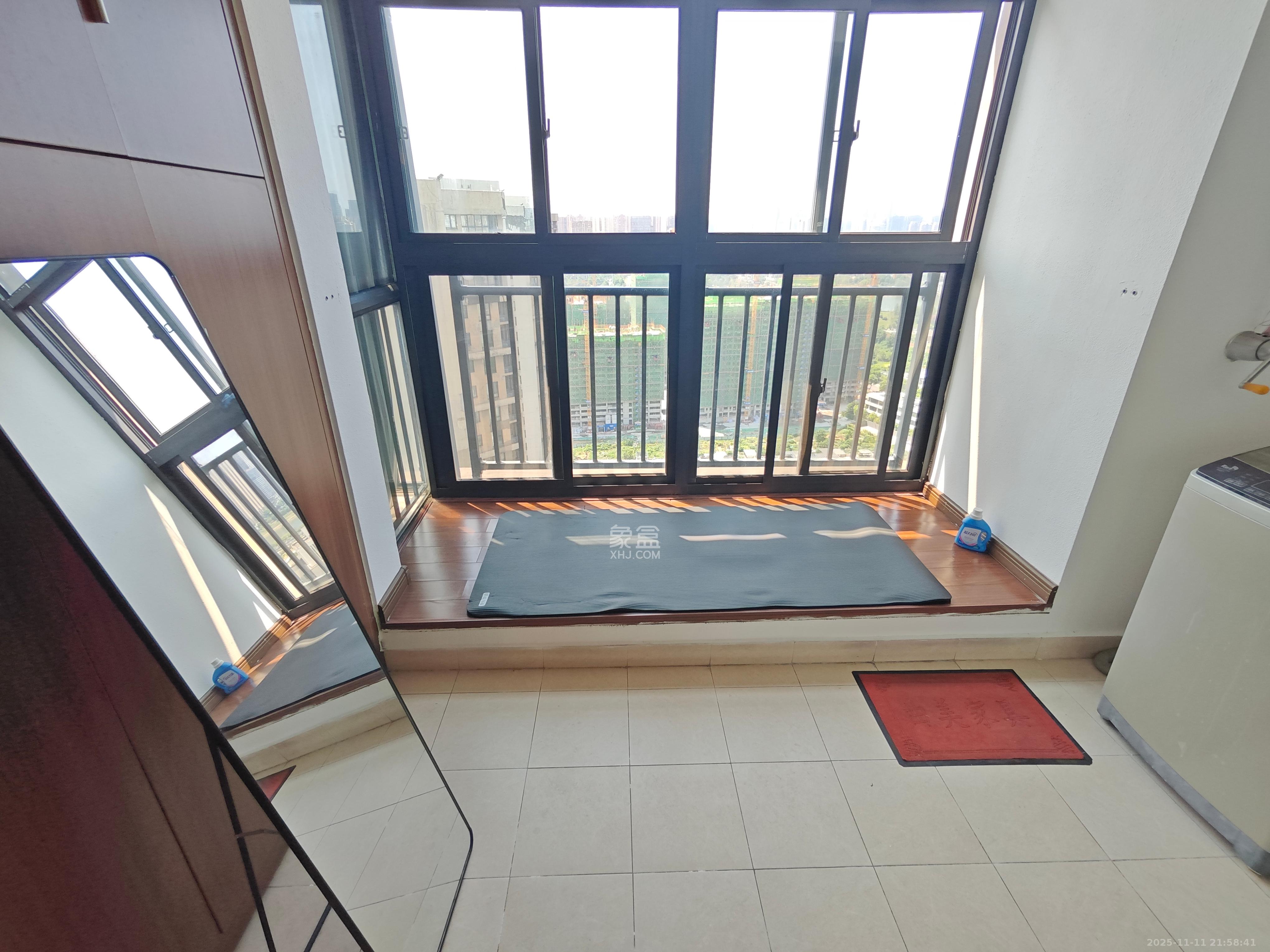 万科城  3室2厅1卫    2500.0元/月室内图