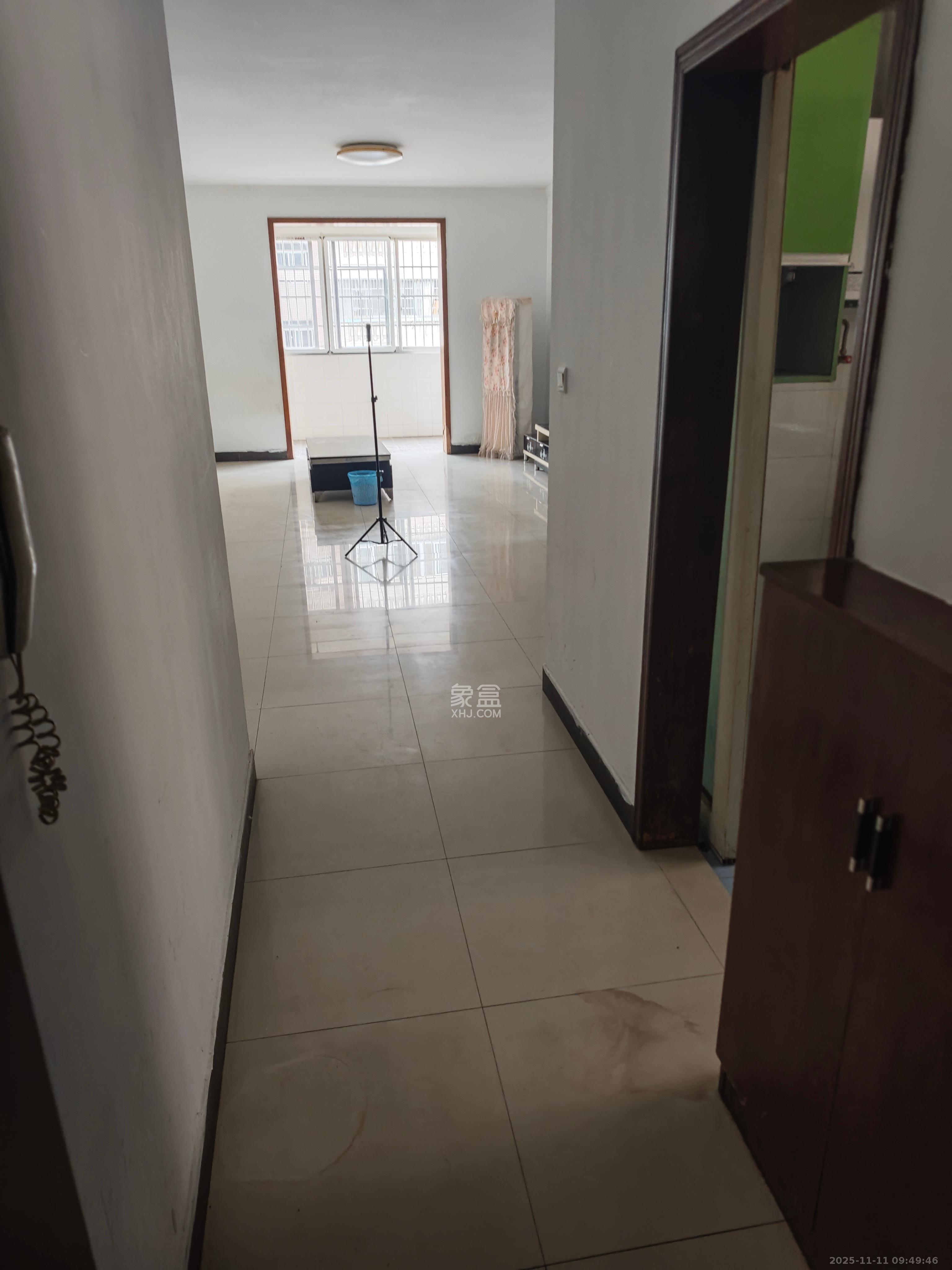 麓谷雅园 2室1厅1卫 2100.0元/月 麓谷雅园 2室1厅1卫 2100.0元/月室内图