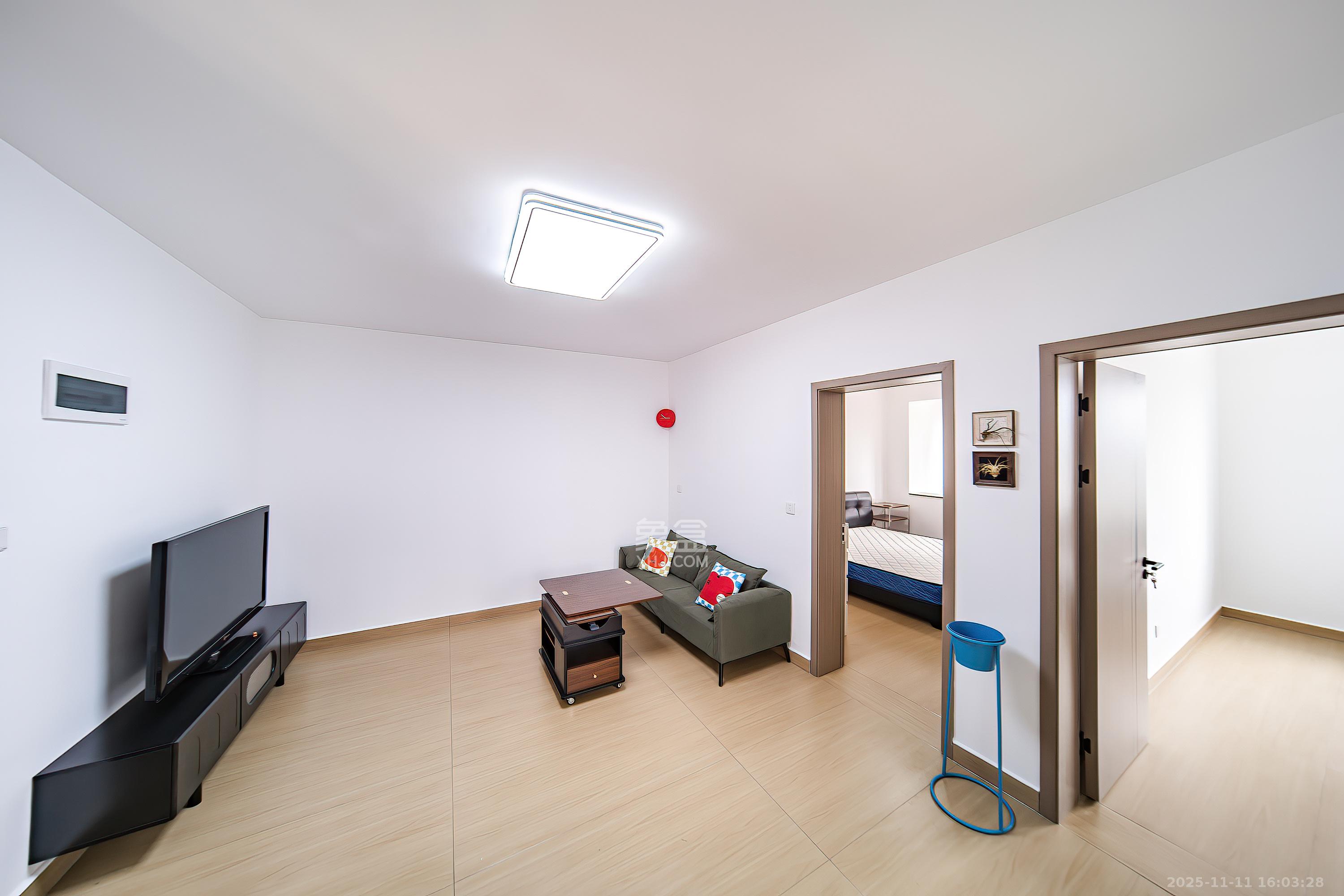 兴通园公寓  2室2厅1卫    40.0万客厅