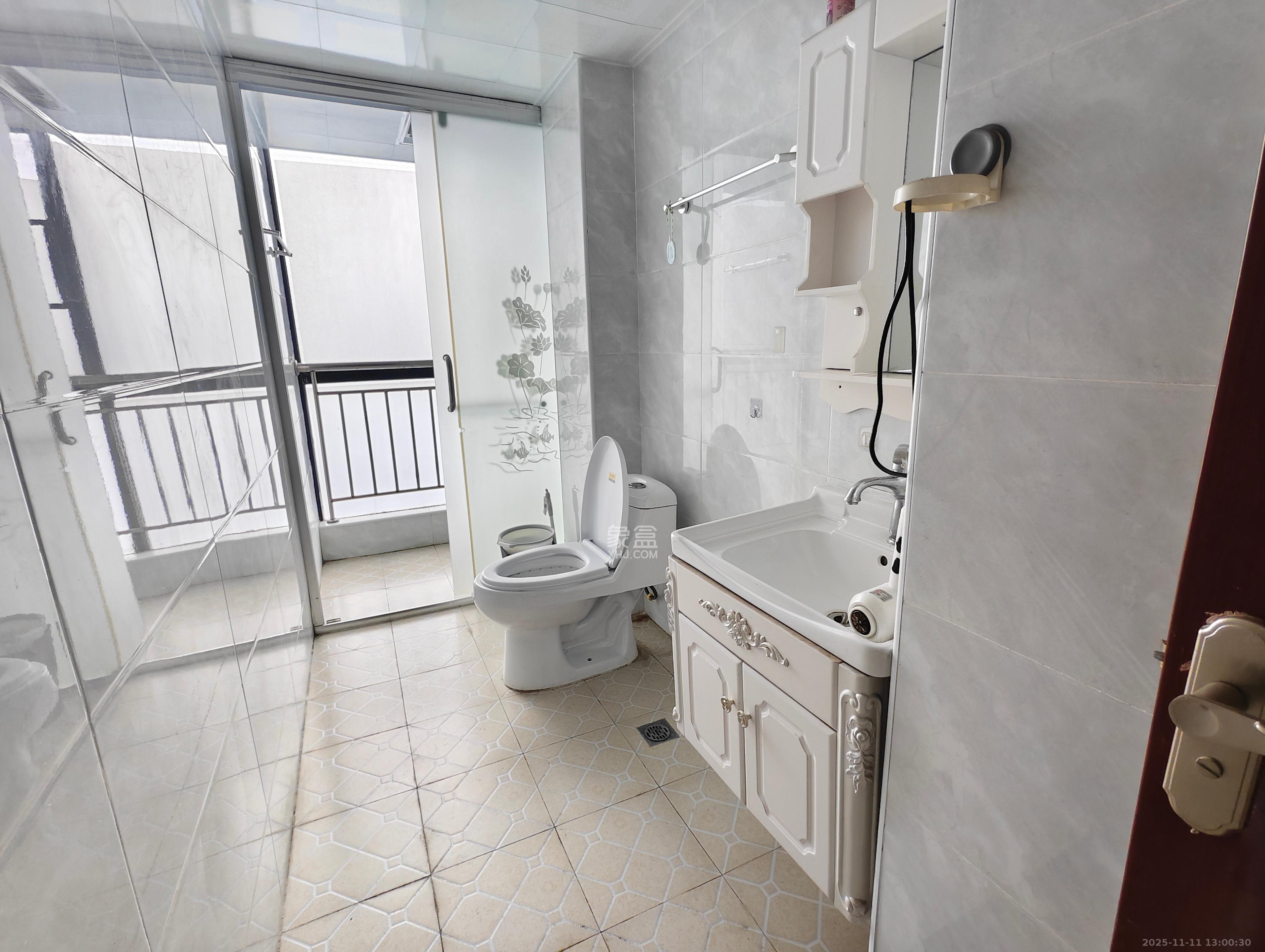 盛地尊域  1室0厅1卫    1300.0元/月室内图