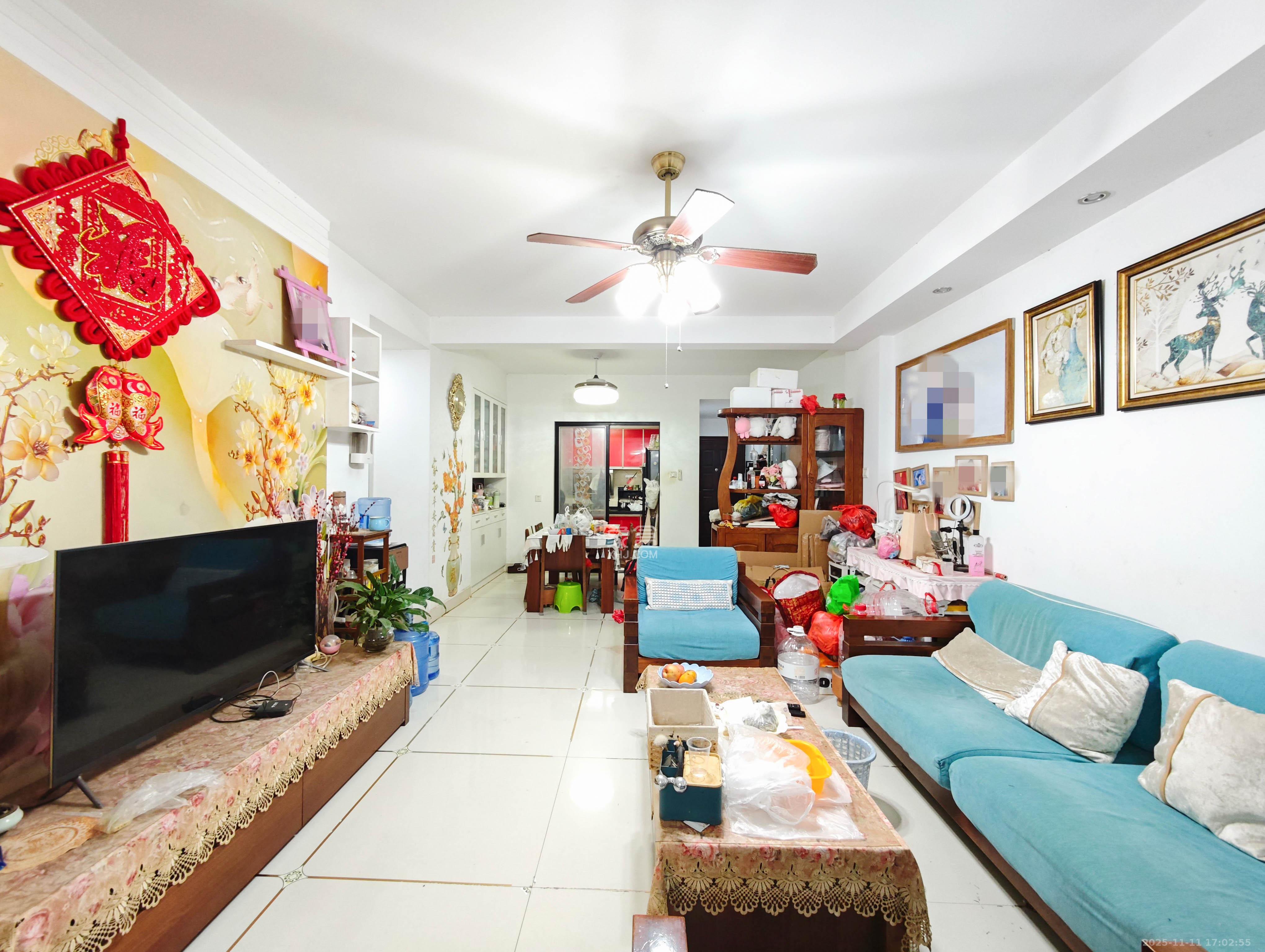 华盛世纪新城 2室2厅1卫 70.0万 华盛世纪新城 2室2厅1卫 70.0万客厅