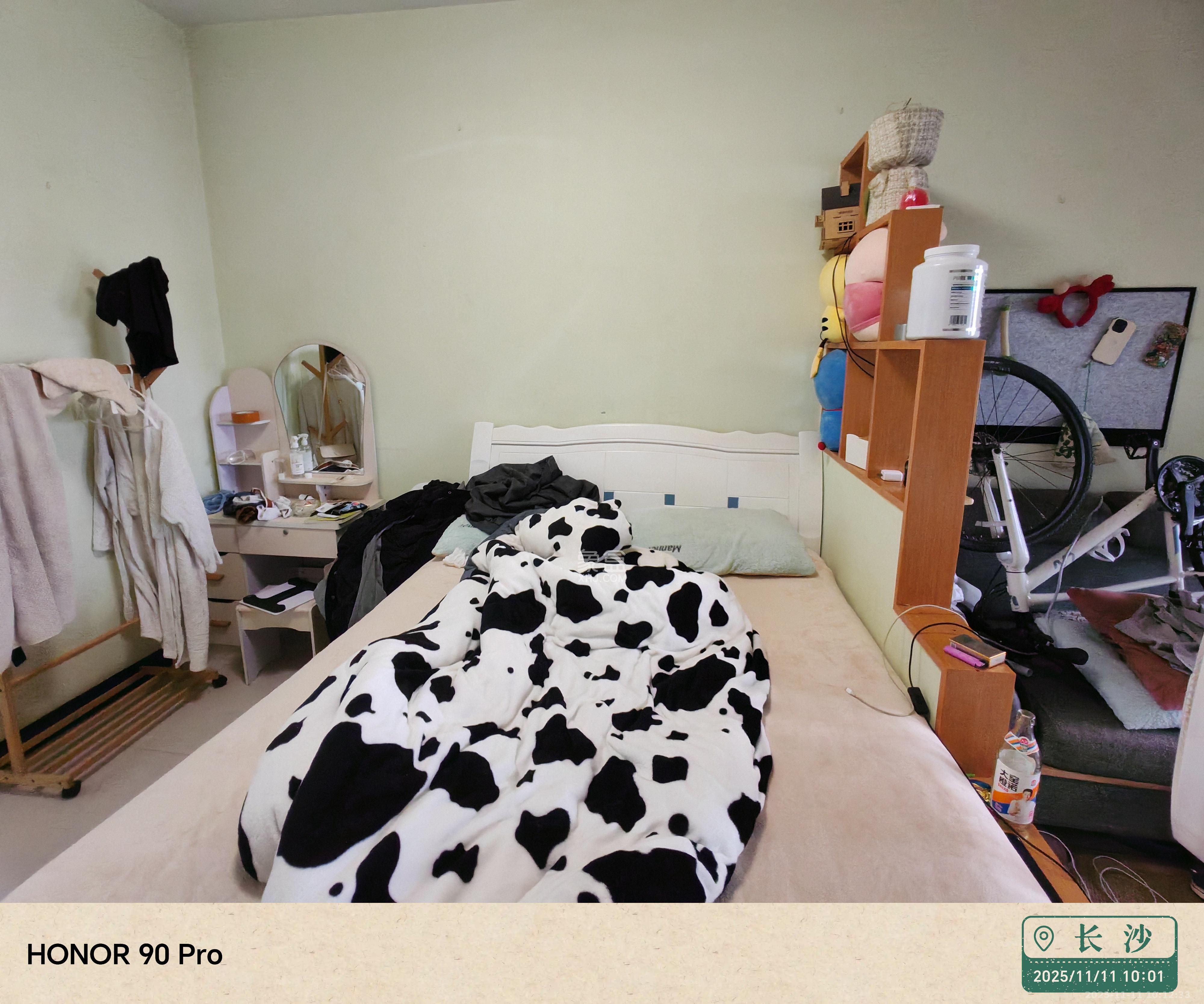 中城丽景香山园  1室1厅1卫    1500.0元/月室内图