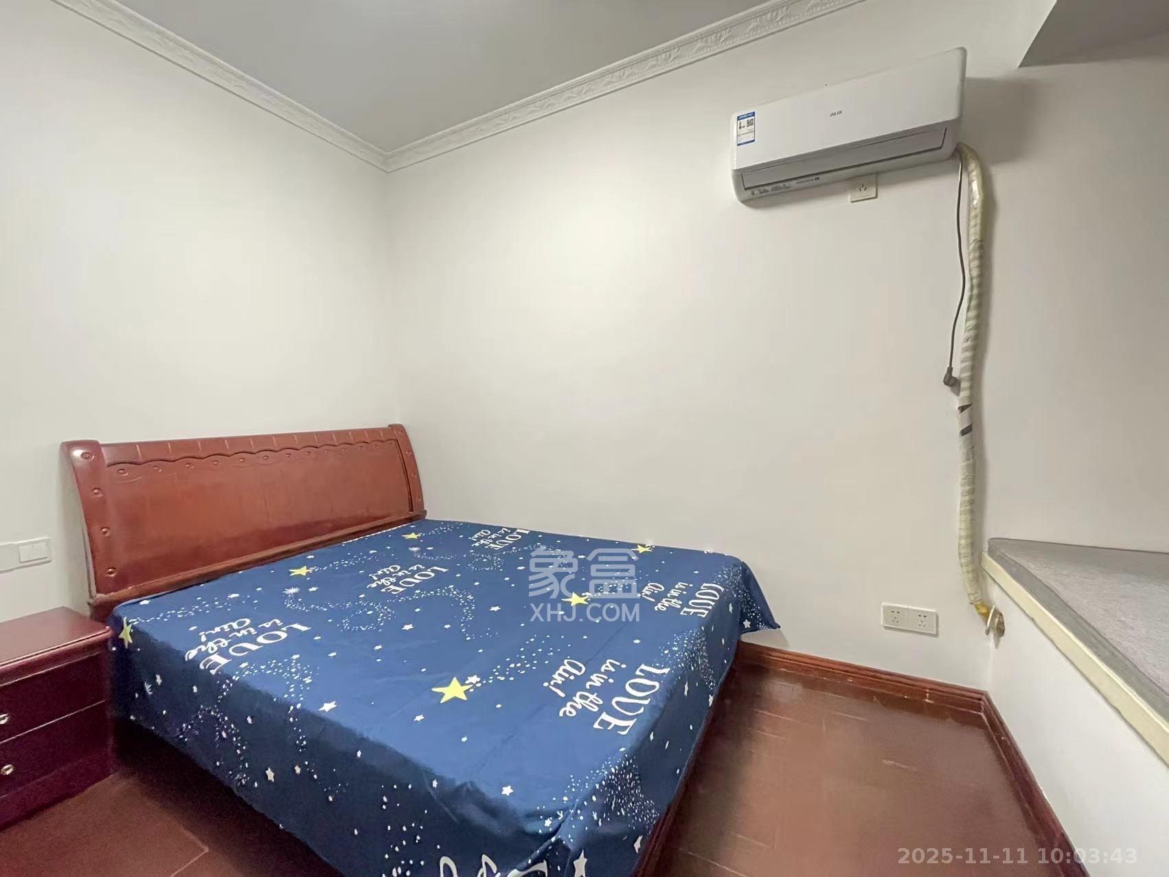 保利麓谷林语D区  1室2厅1卫    2000.0元/月室内图