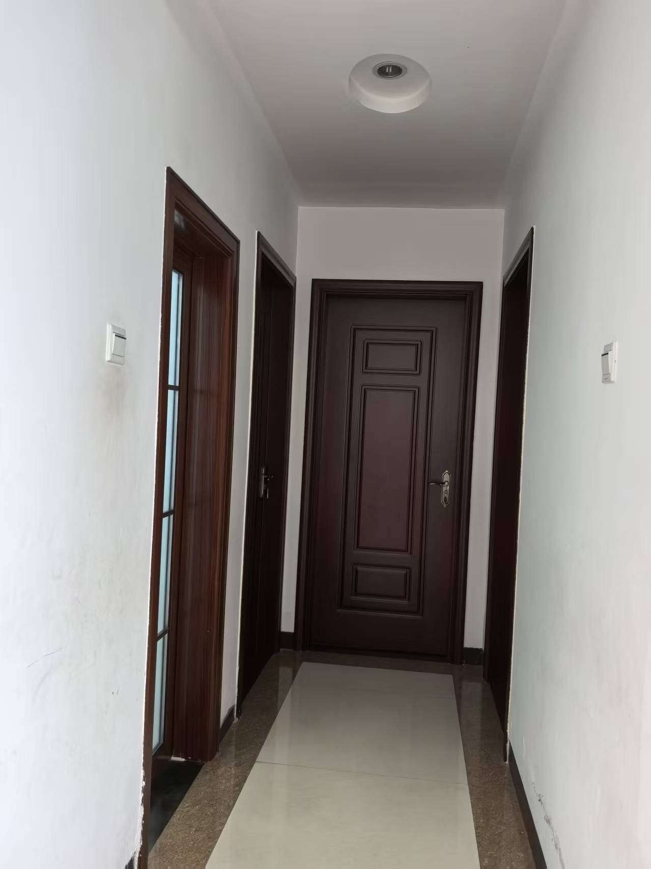 金域湾畔 4室2厅2卫 160.0万 金域湾畔 4室2厅2卫 160.0万客厅