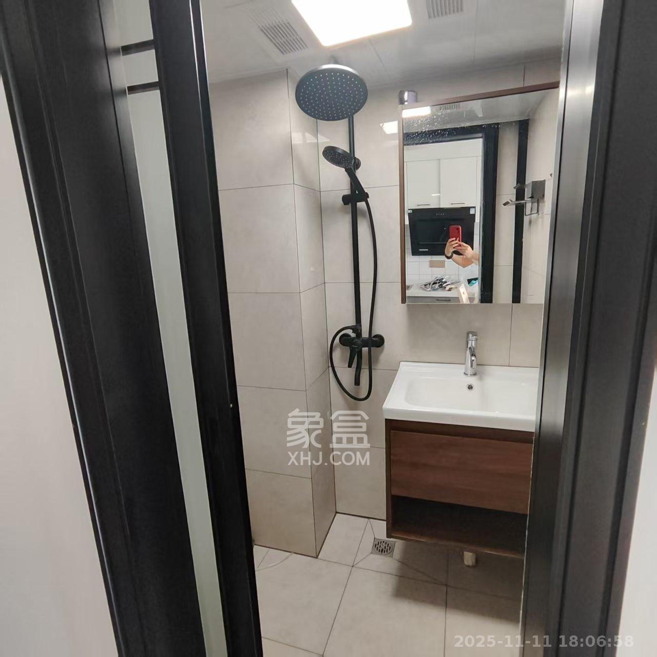 万科金色梦想A区  1室1厅1卫    1900.0元/月室内图