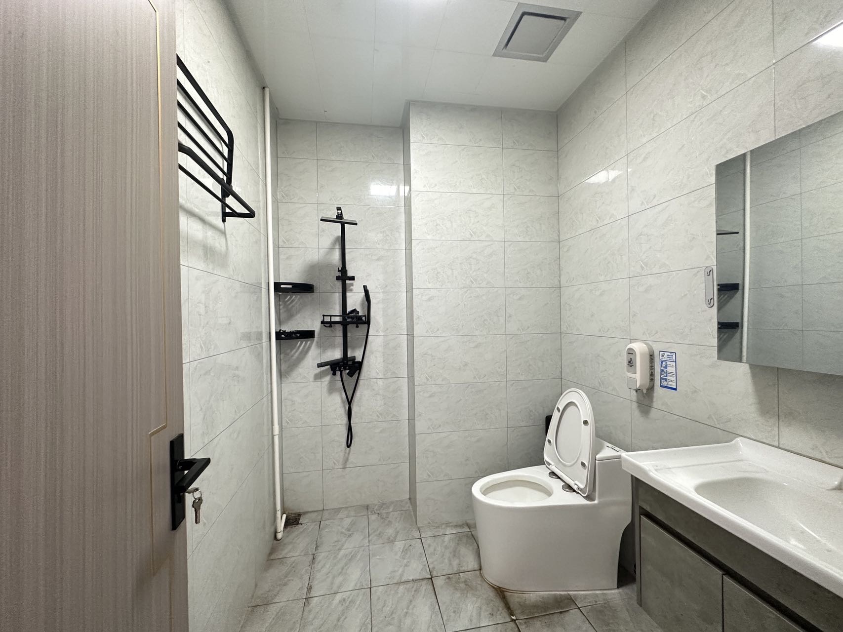 海航豪庭南苑  4室2厅4卫    10500.0元/月室内图