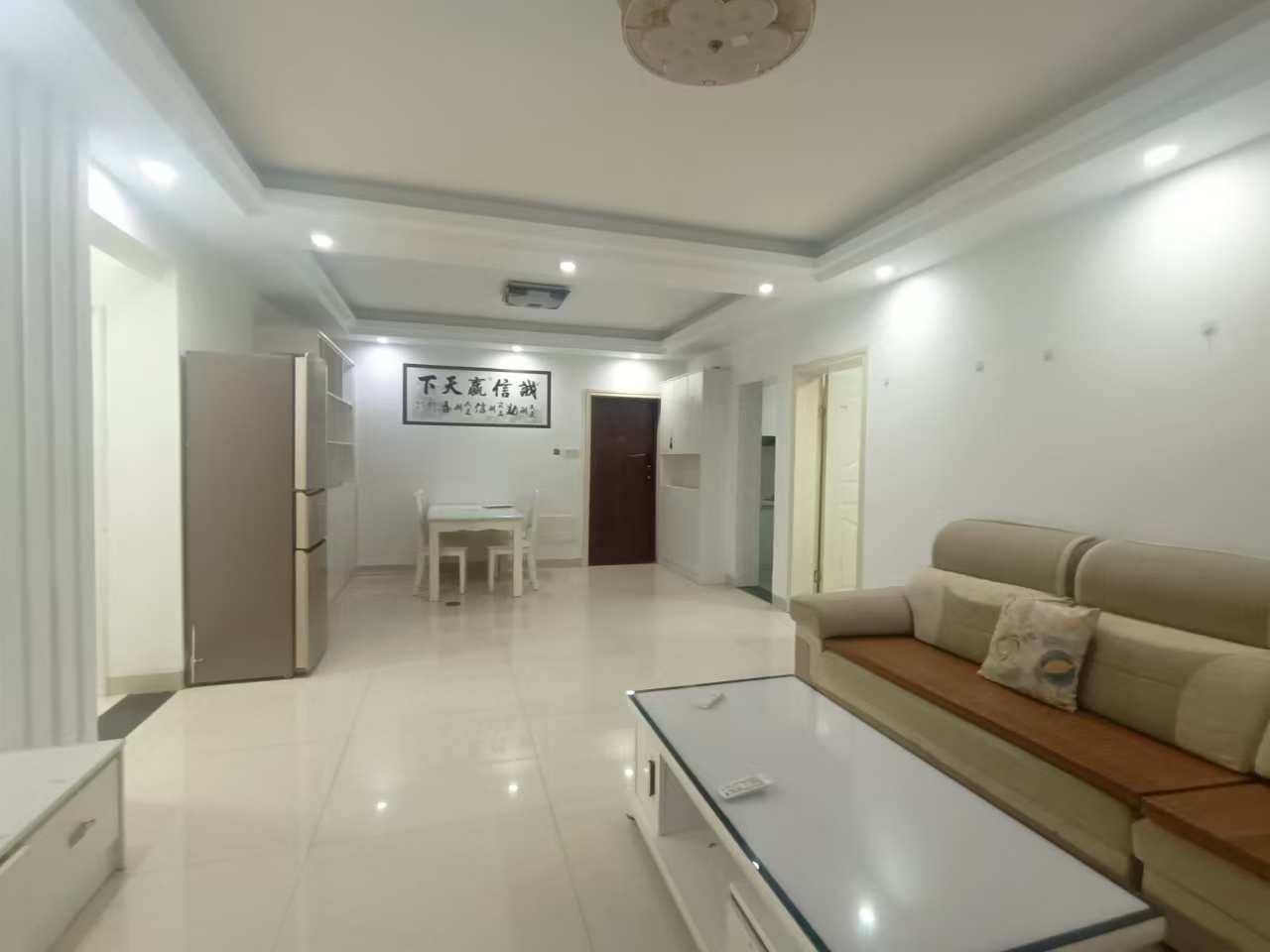 旺佳华府 3室2厅2卫 1700.0元/月 旺佳华府 3室2厅2卫 1700.0元/月室内图