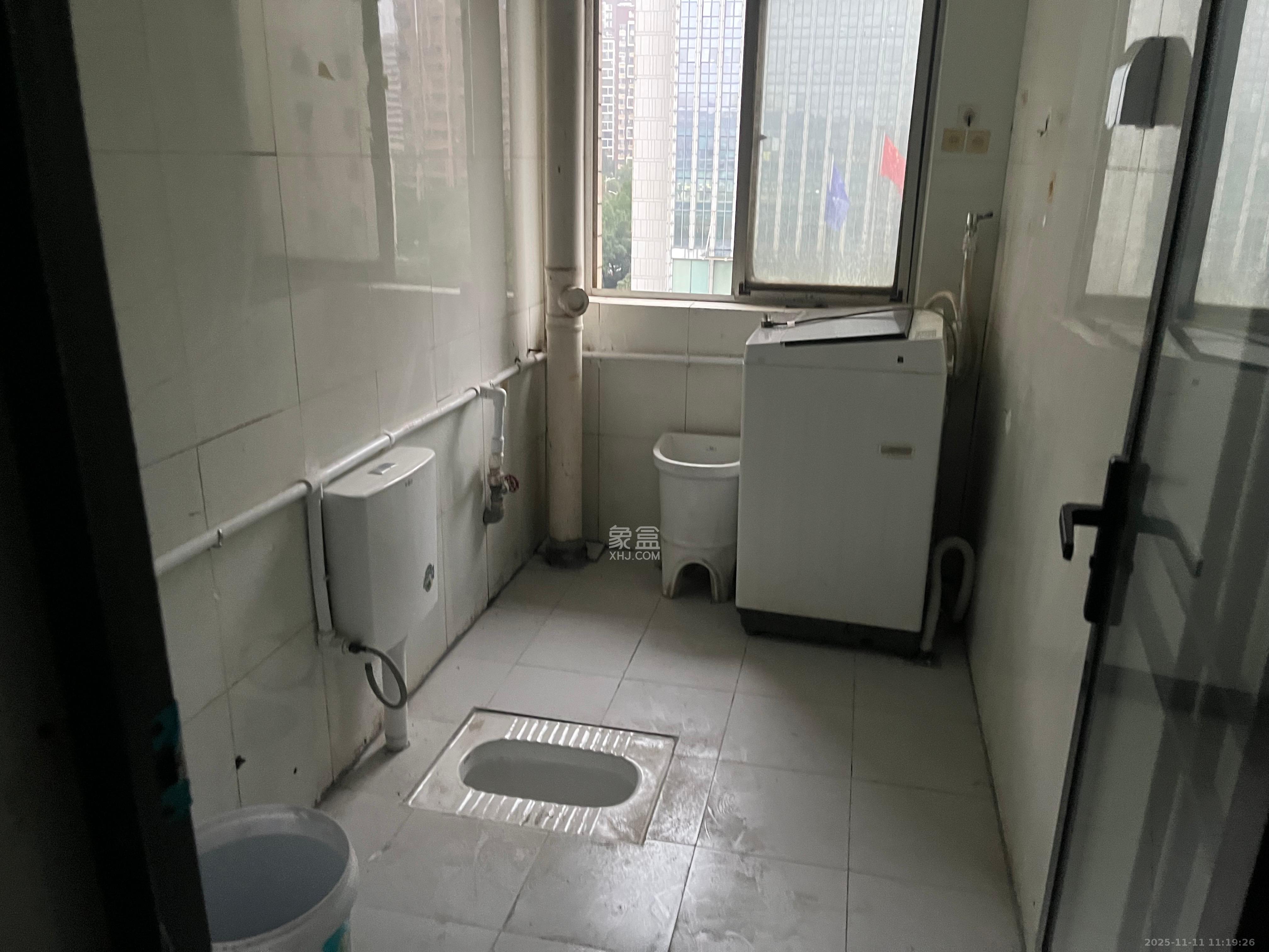 友谊社区(安置区、别墅区) 3室2厅1卫 1680.0元/月 友谊社区(安置区、别墅区) 3室2厅1卫 1680.0元/月室内图