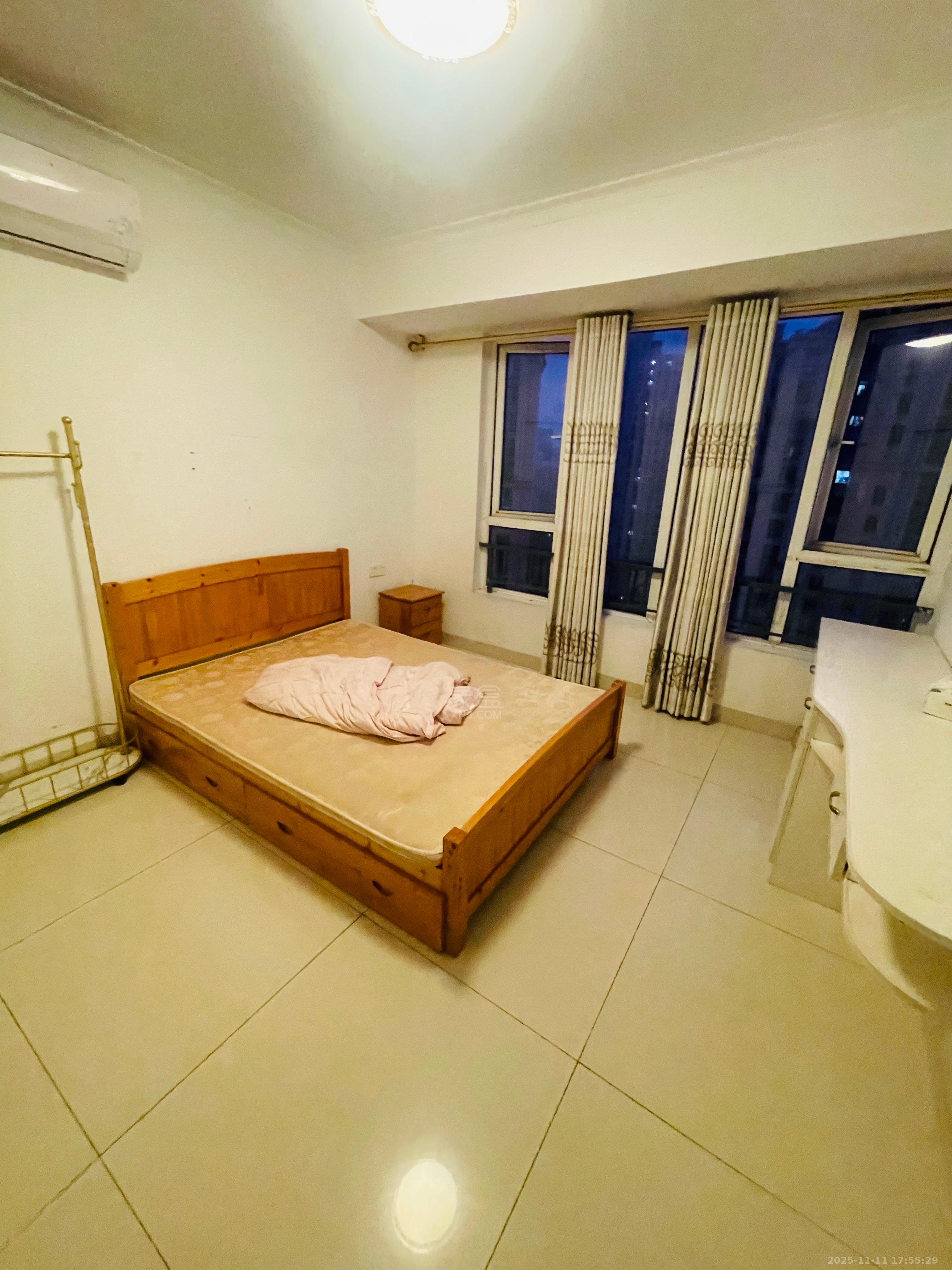 佳兆业金域天下三期  3室2厅2卫    1600.0元/月室内图