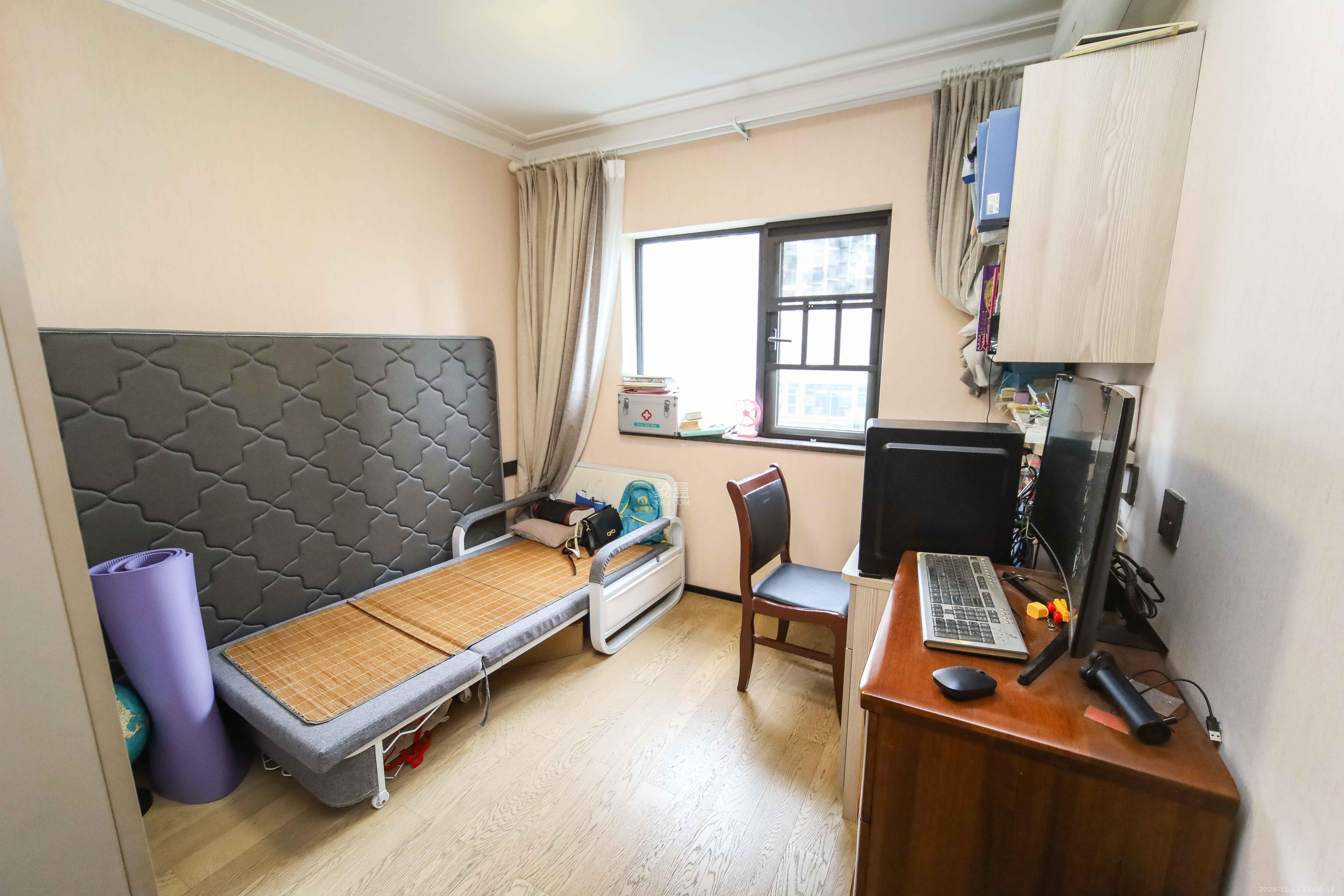 万科金域蓝湾 4室2厅2卫 159.0万 万科金域蓝湾 4室2厅2卫 159.0万卧室