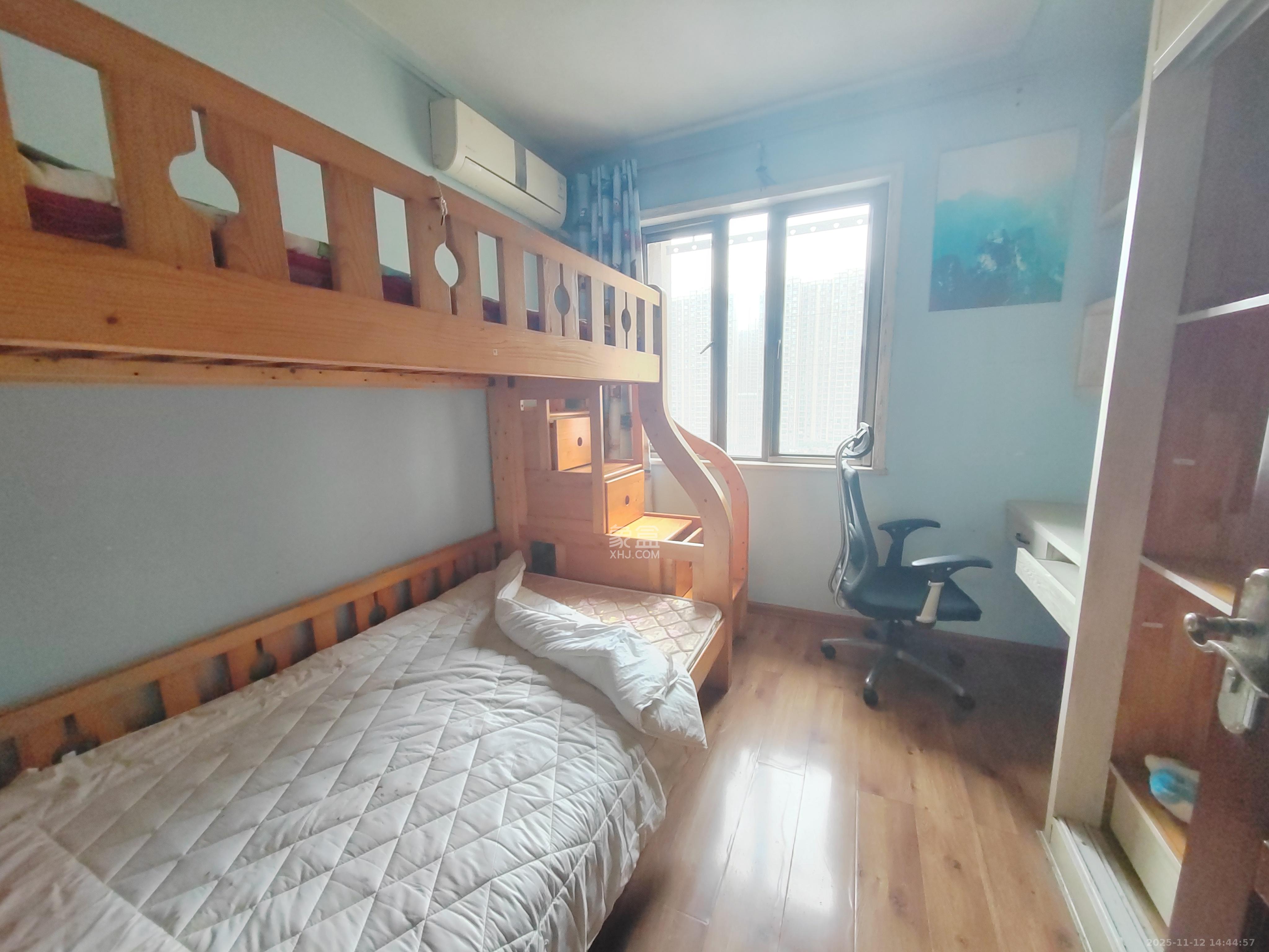 旭辉藏郡(藏郡、旭湘华府) 3室2厅1卫 2300.0元/月 旭辉藏郡(藏郡、旭湘华府) 3室2厅1卫 2300.0元/月室内图