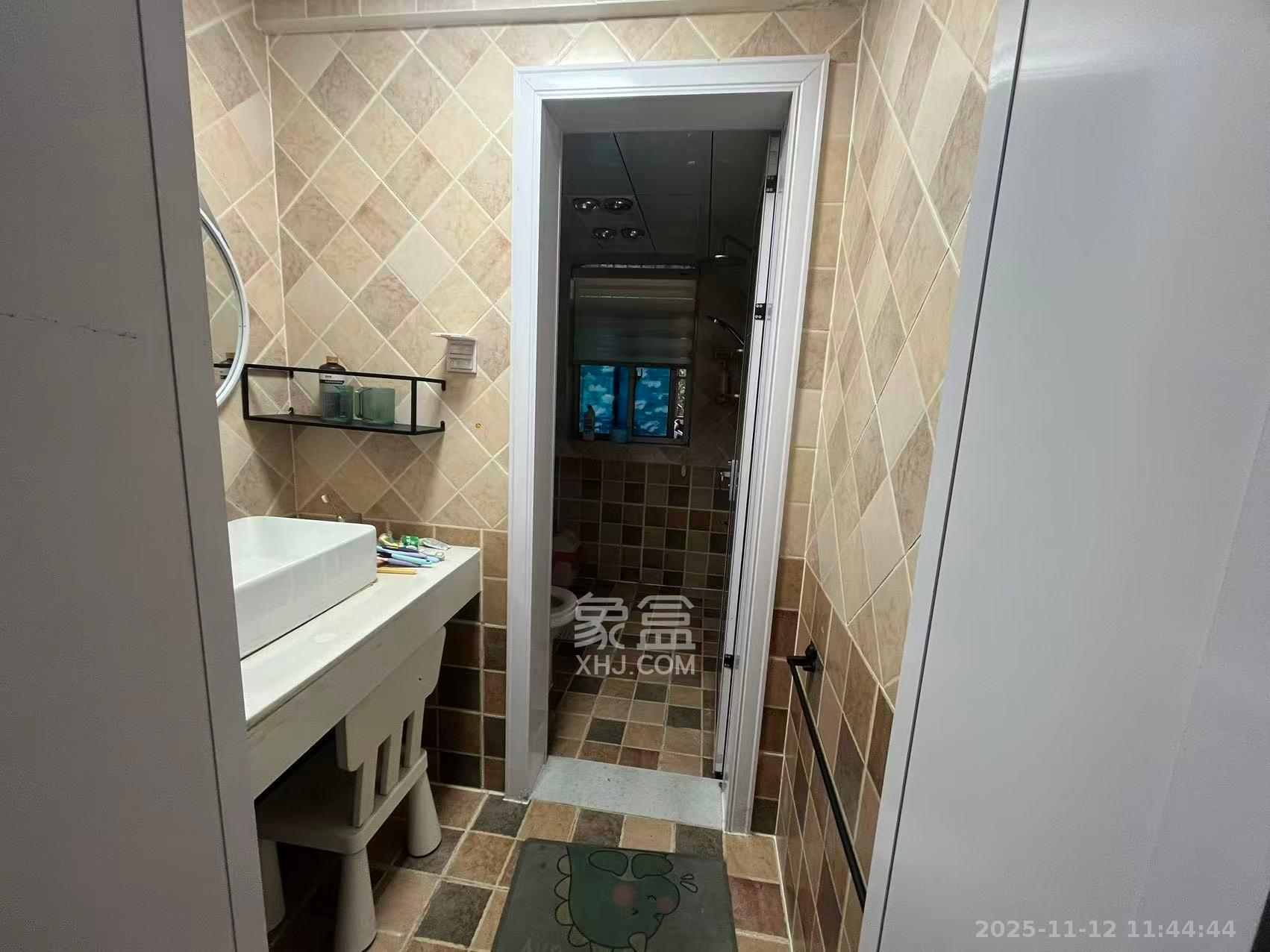 富兴嘉城(富兴汇中央) 4室2厅2卫 3600.0元/月 富兴嘉城(富兴汇中央) 4室2厅2卫 3600.0元/月室内图