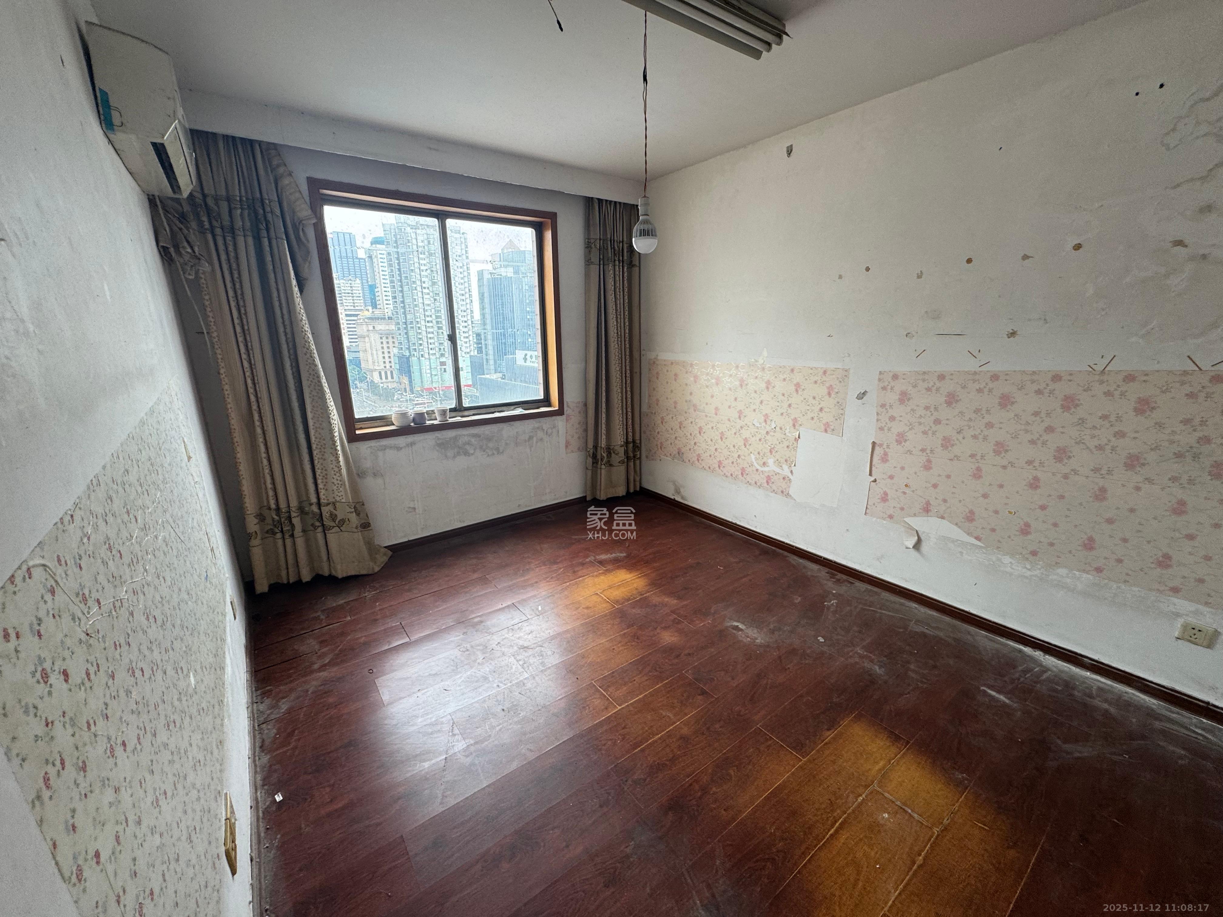 长远大厦  3室2厅2卫    3000.0元/月室内图