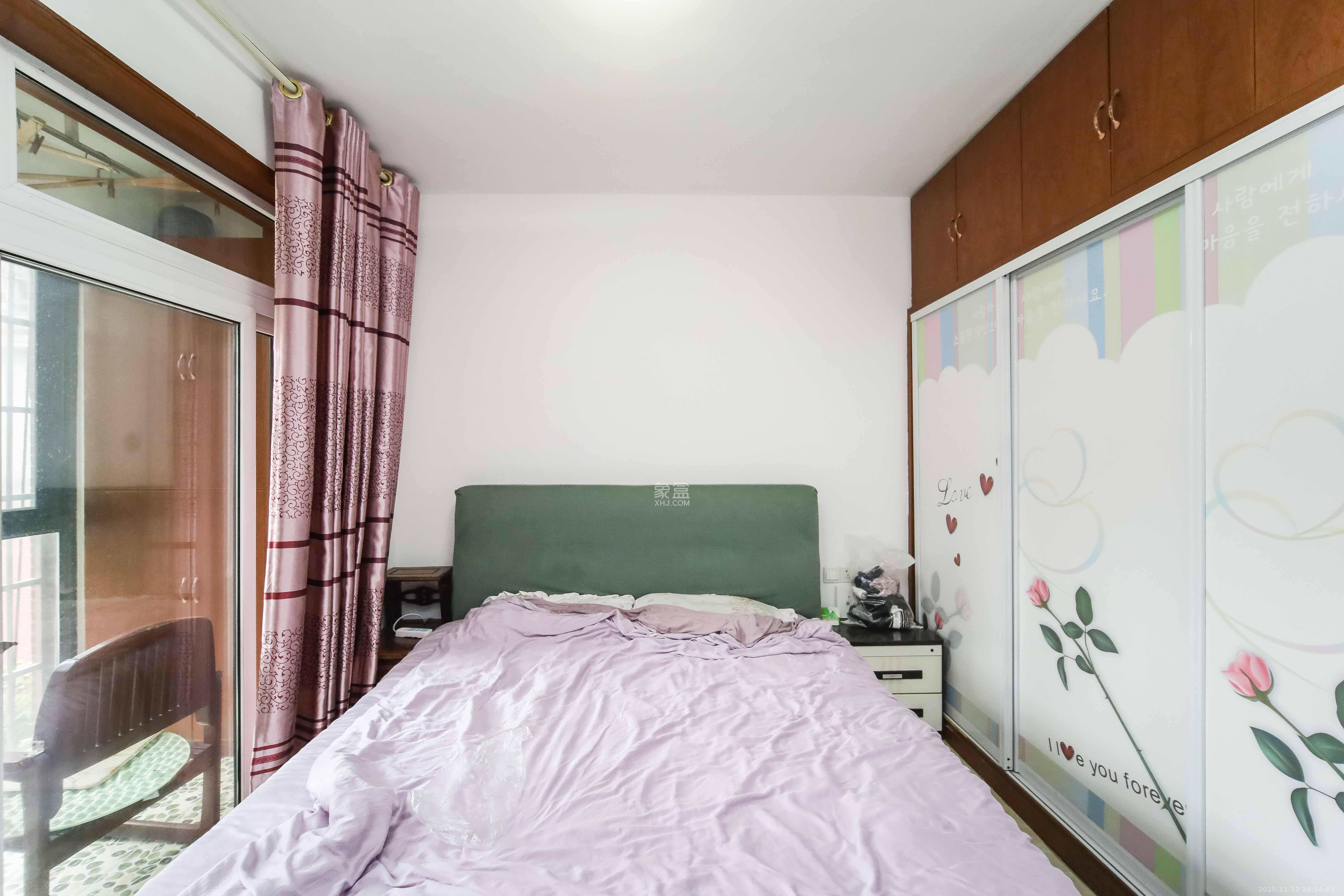 鑫科明珠  2室2厅1卫    63.5万卧室