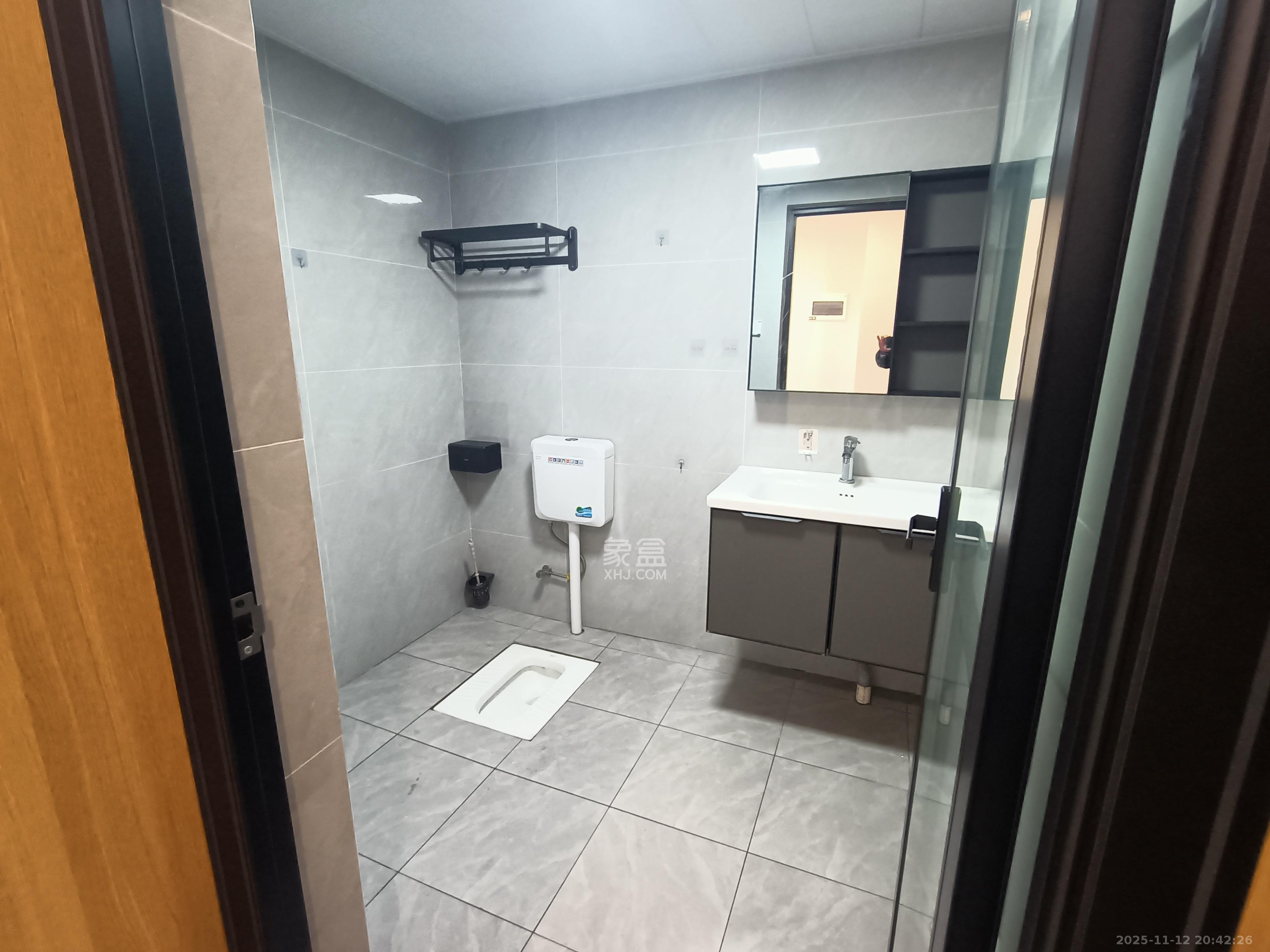 福晟钱隆国际(晟冉景苑) 1室1厅1卫 1500.0元/月 福晟钱隆国际(晟冉景苑) 1室1厅1卫 1500.0元/月室内图