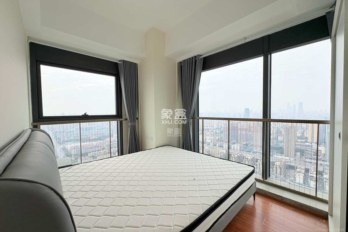 恒大珺悦府 3室2厅1卫 3200.0元/月 恒大珺悦府 3室2厅1卫 3200.0元/月室内图