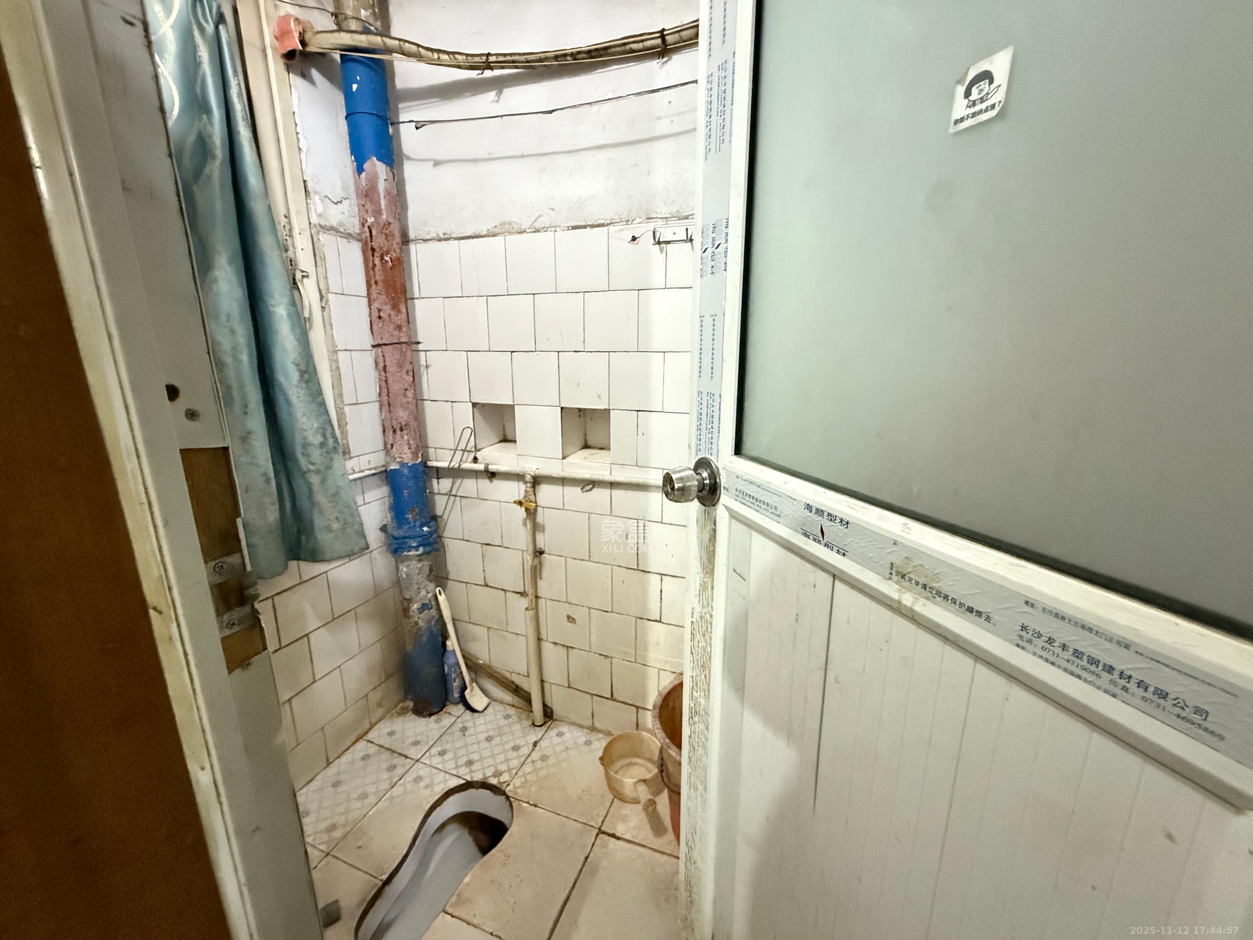 汽制宿舍  2室2厅1卫    1200.0元/月室内图