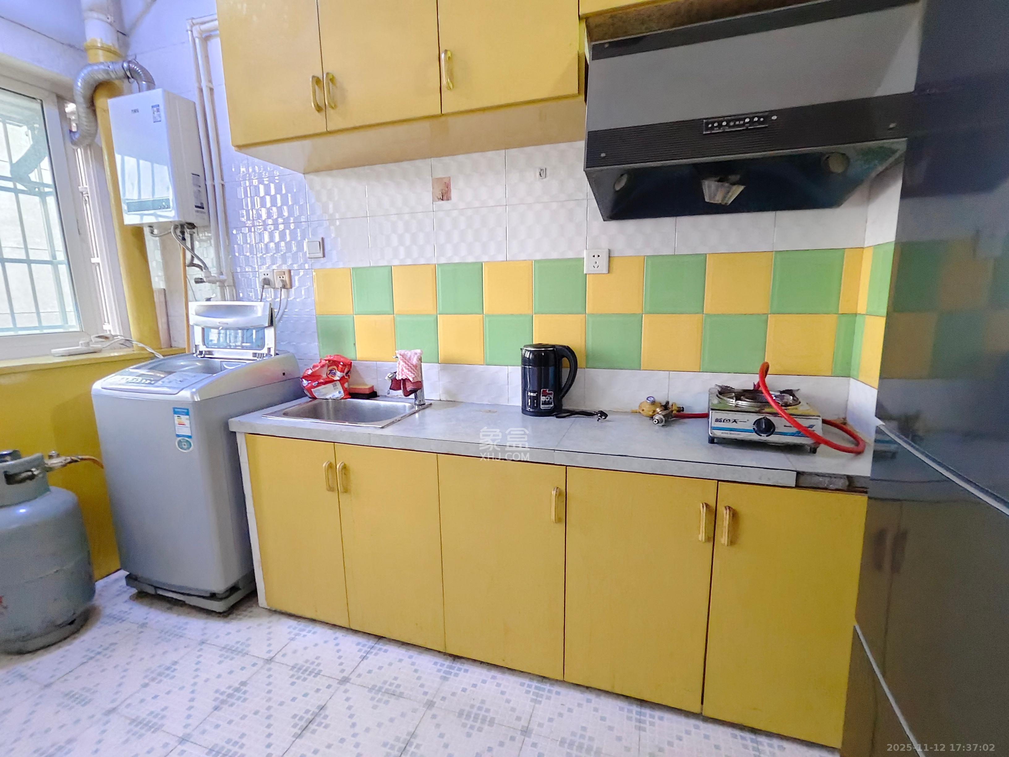 伍家岭生活广场  1室0厅1卫    1200.0元/月室内图