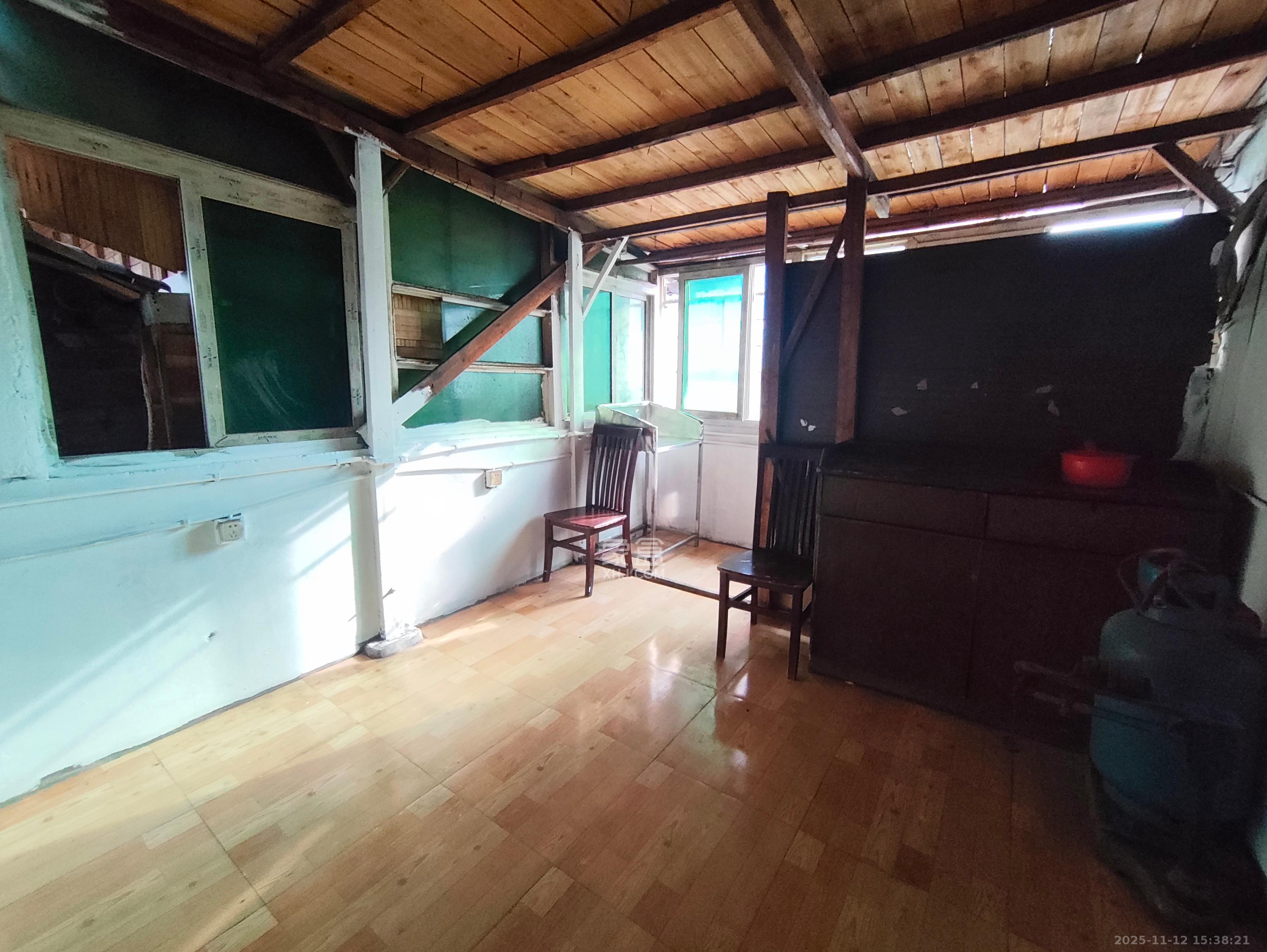 西文庙坪散盘 1室1厅1卫 2500.0元/月 西文庙坪散盘 1室1厅1卫 2500.0元/月室内图