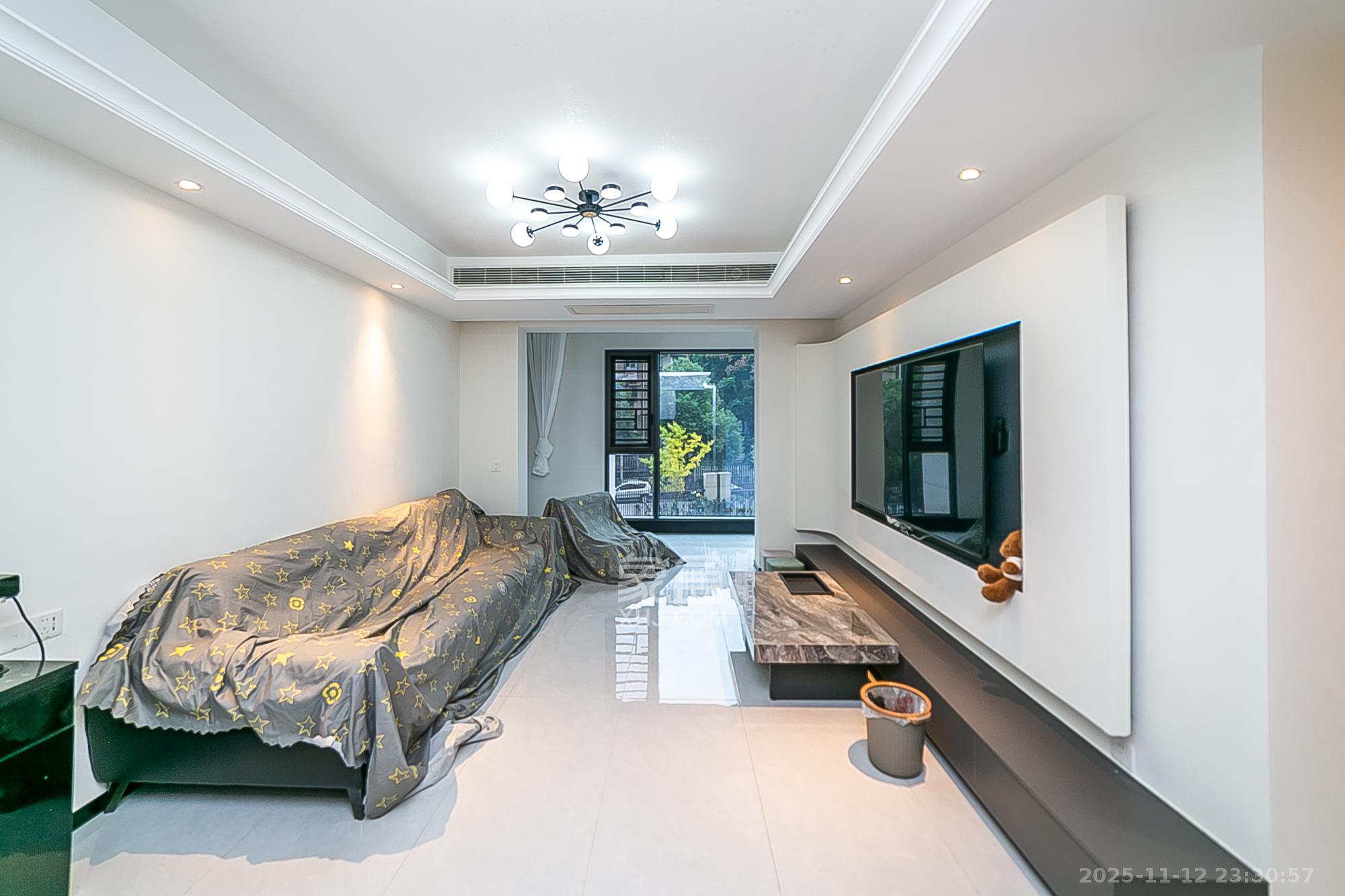 新力铂园（江山云著）  3室2厅2卫    130.0万