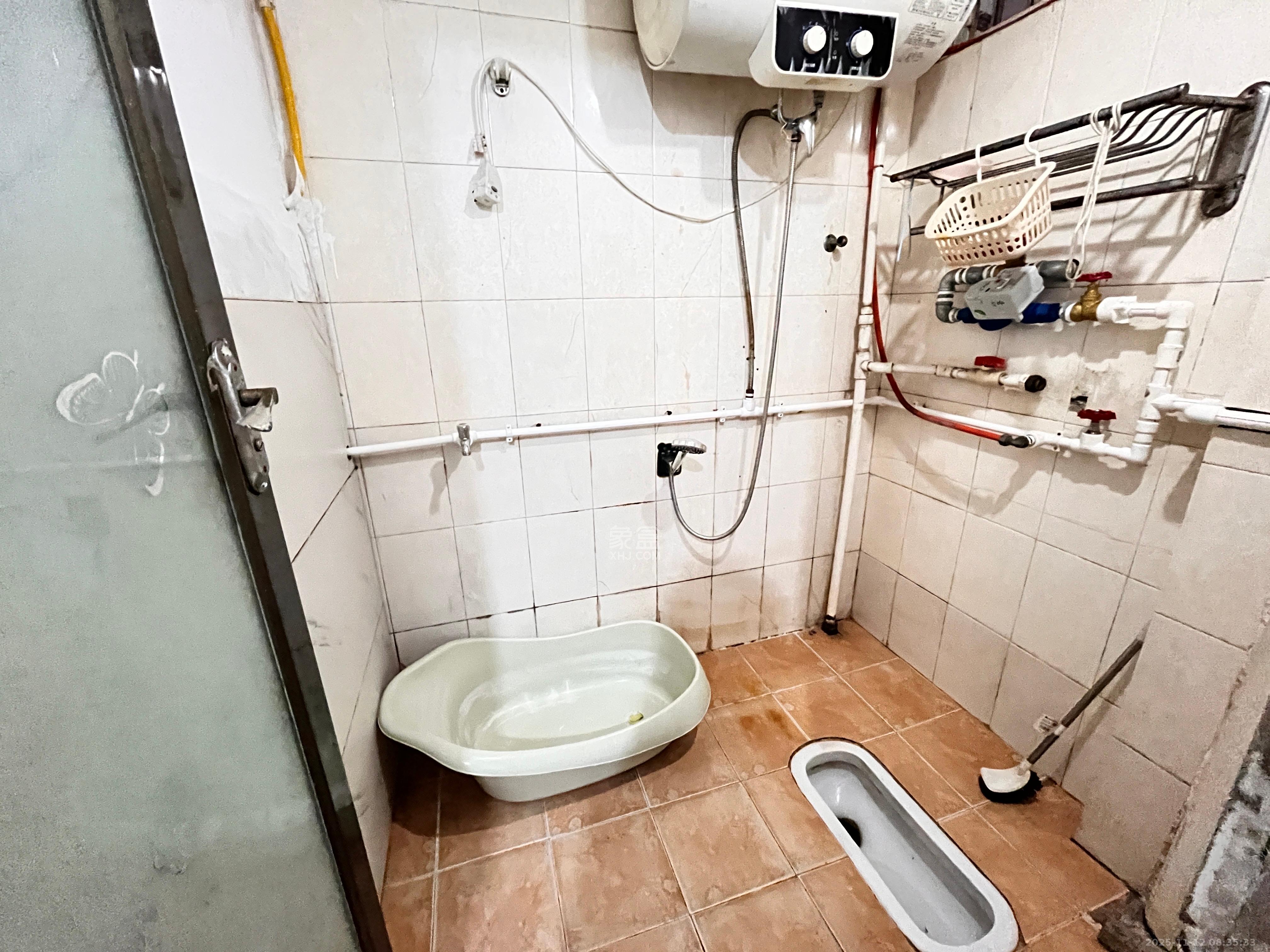 德政园 2室2厅1卫 1300.0元/月 德政园 2室2厅1卫 1300.0元/月室内图