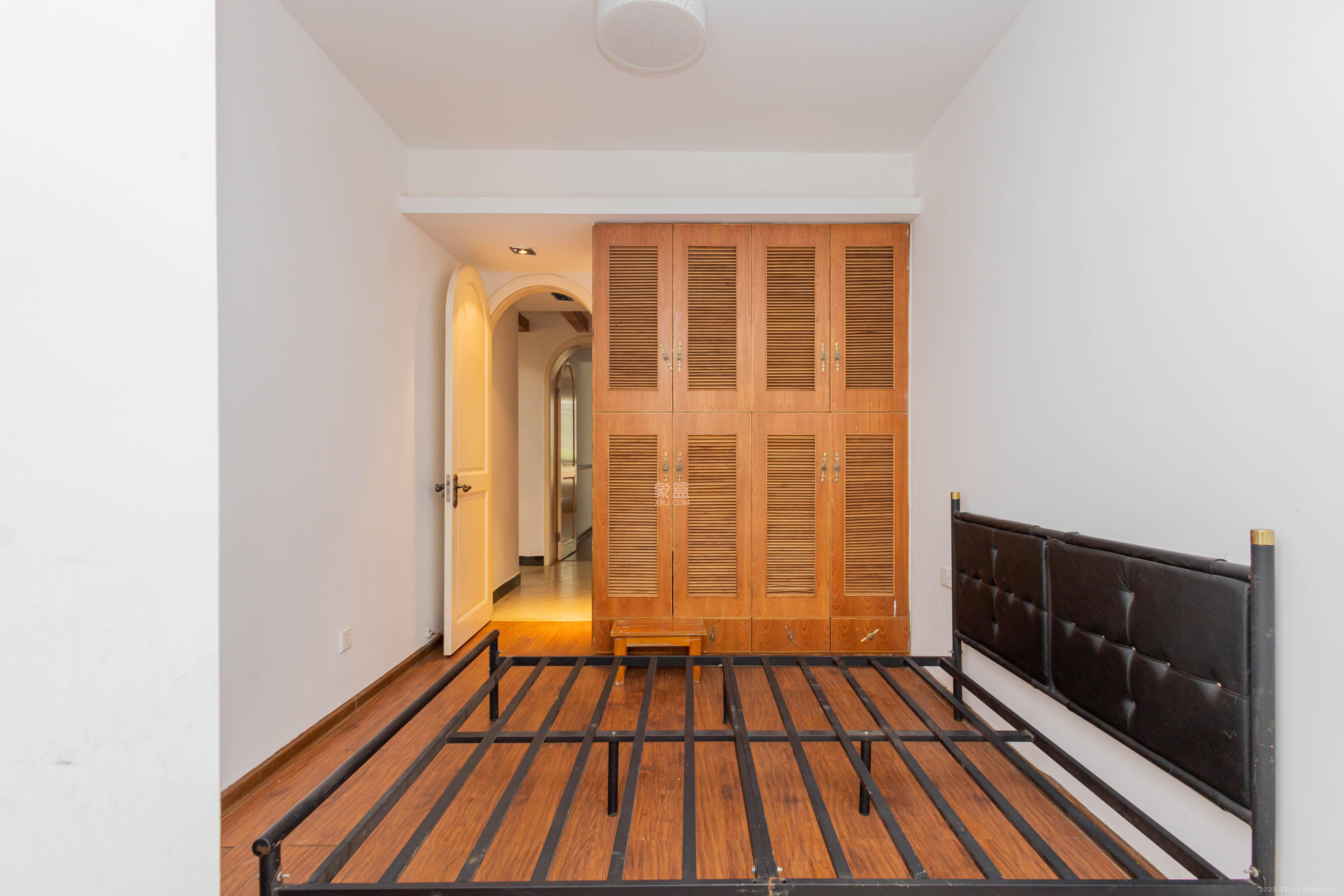 东业早安星城 4室2厅2卫 139.8万 东业早安星城 4室2厅2卫 139.8万卧室