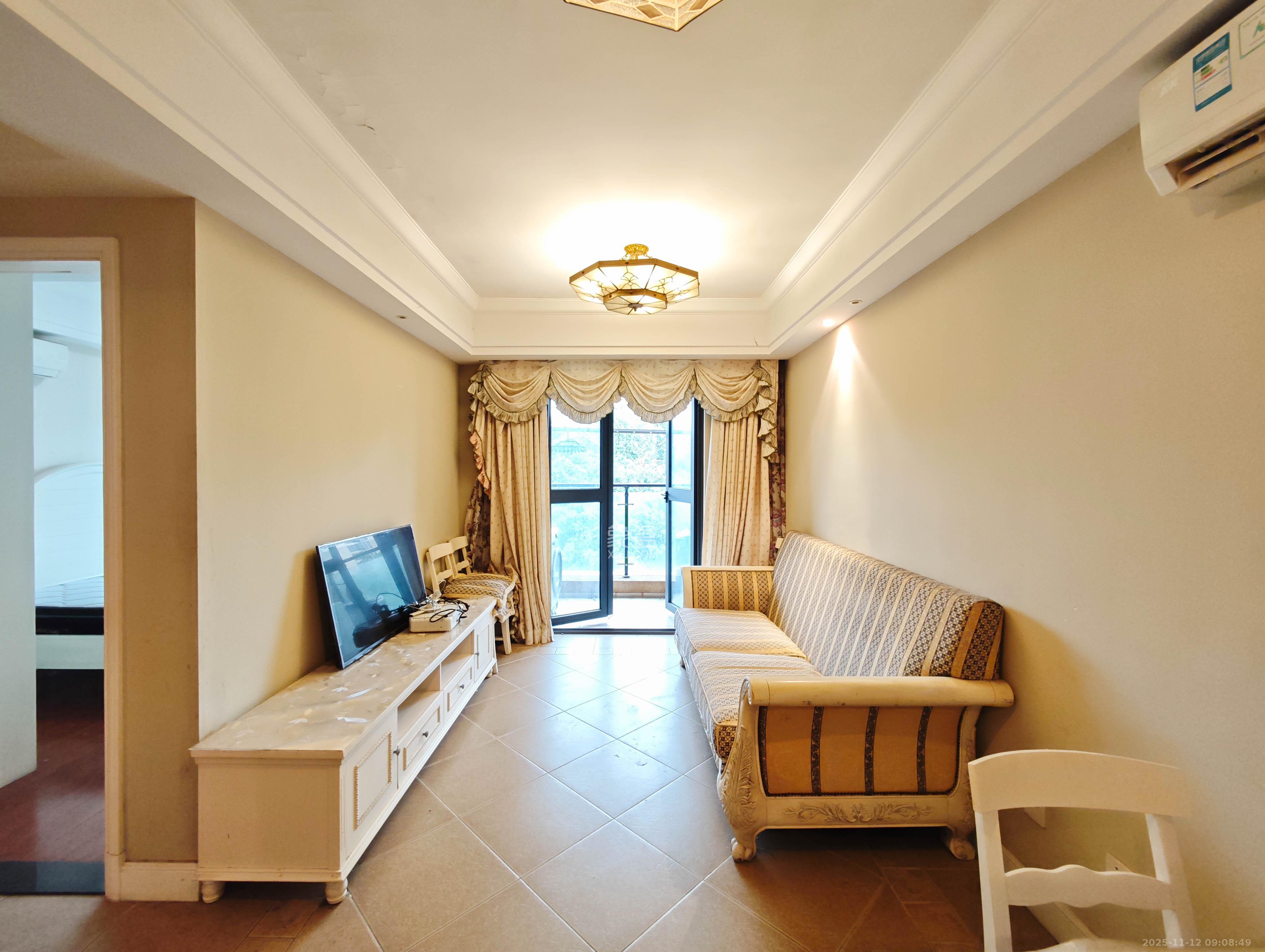 保利城（中航城国际社区、郡原美村）  1室1厅1卫    40.0万