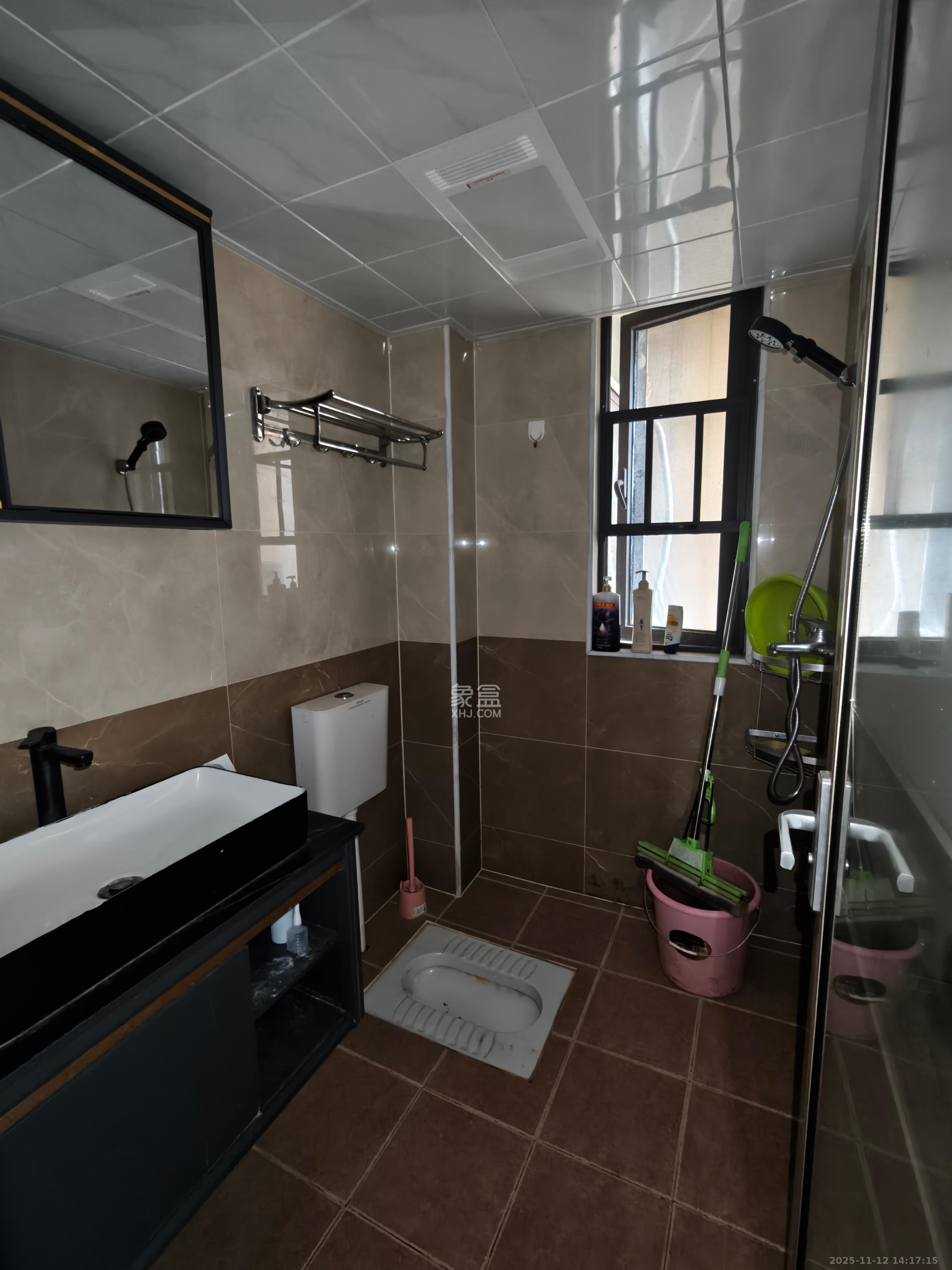 中欣楚天熙苑 2室2厅1卫 2400.0元/月 中欣楚天熙苑 2室2厅1卫 2400.0元/月室内图