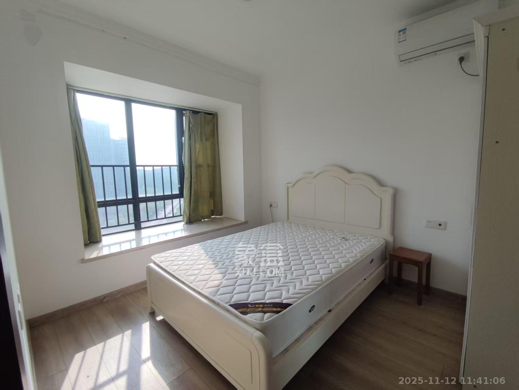 汇金城/嘉华城（二期、三期）  3室2厅1卫    2400.0元/月室内图