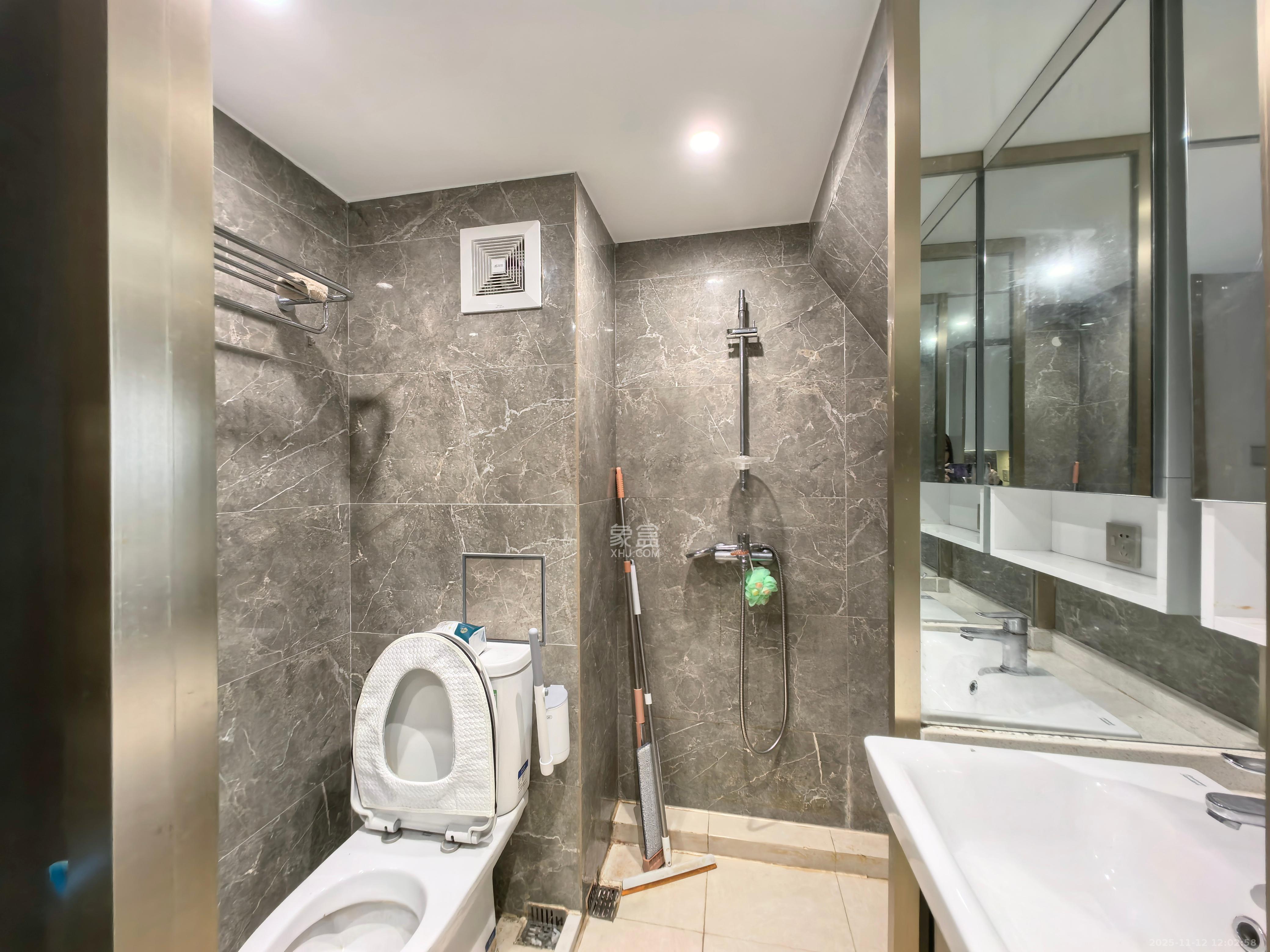 华远海蓝郡 2室1厅1卫 1300.0元/月 华远海蓝郡 2室1厅1卫 1300.0元/月室内图