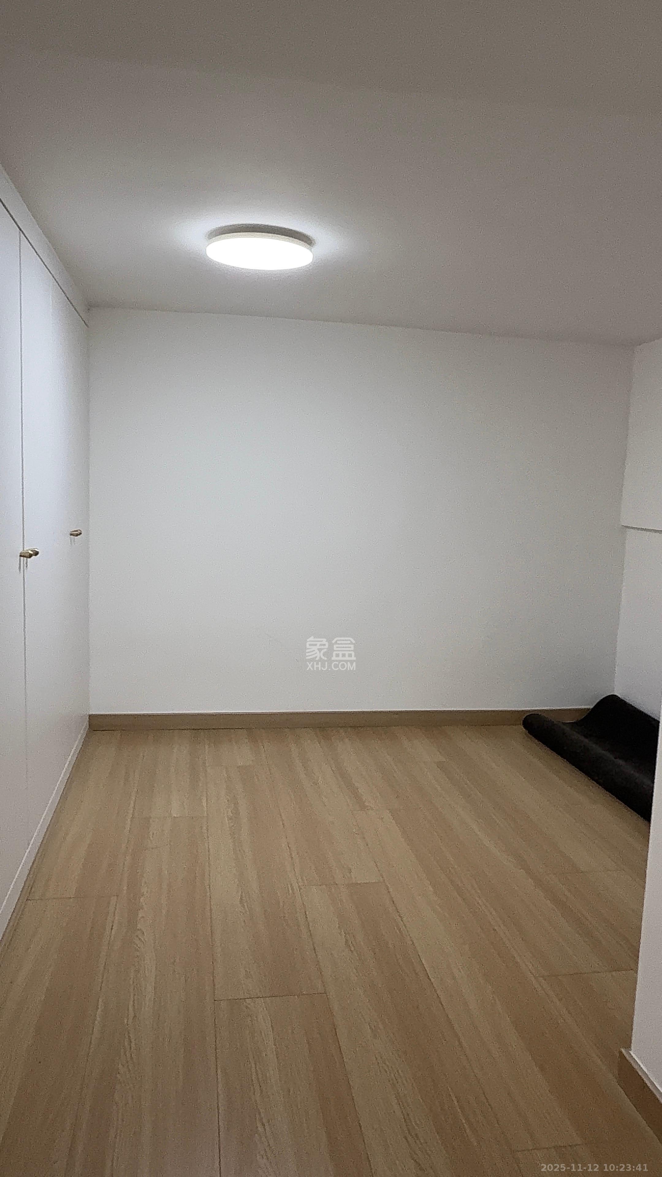 珠江花城好世界  1室1厅1卫    2000.0元/月室内图