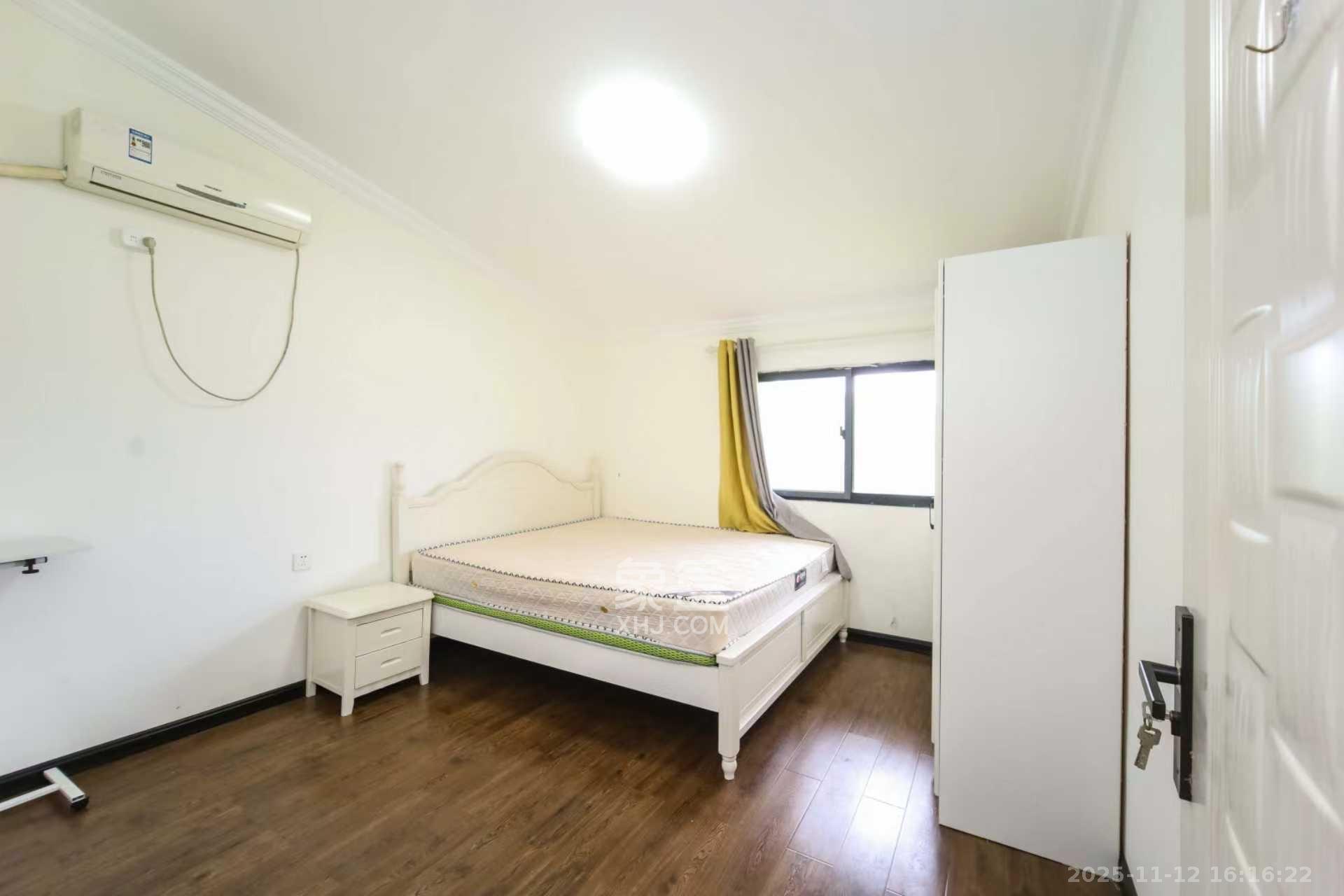 西街花园  2室1厅1卫    2500.0元/月室内图