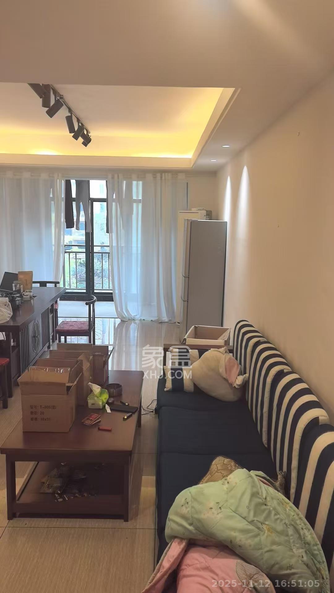 恒大翡翠华庭 2室2厅1卫 2000.0元/月 恒大翡翠华庭 2室2厅1卫 2000.0元/月室内图