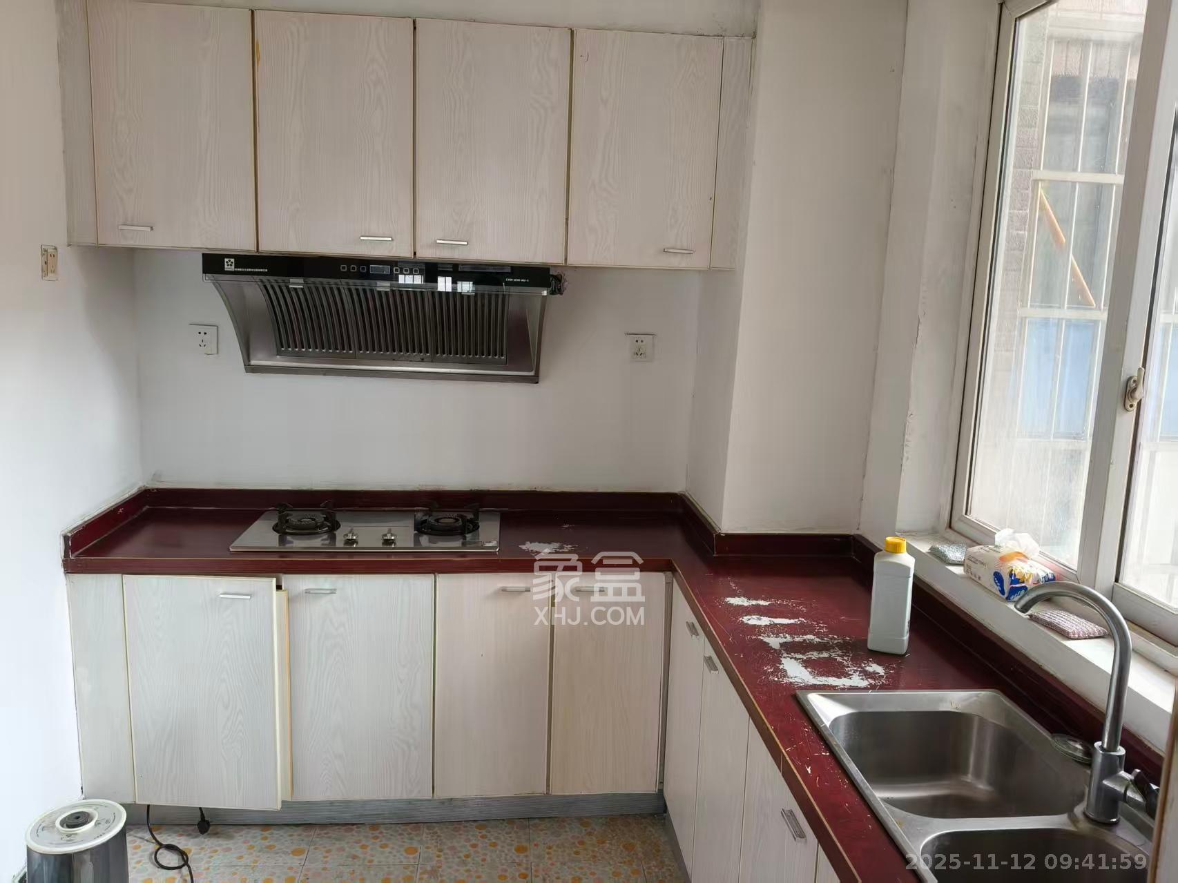 爵士湘 2室2厅1卫 1500.0元/月 爵士湘 2室2厅1卫 1500.0元/月室内图