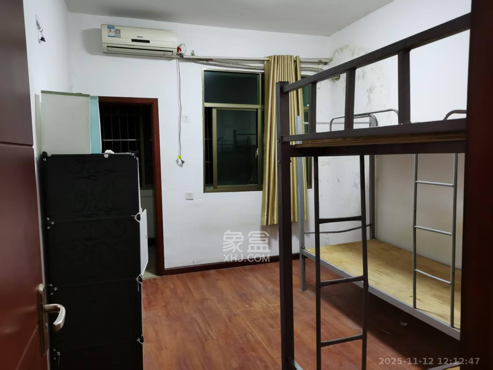 肇家（嘉）坪散盘  3室1厅1卫    2600.0元/月室内图