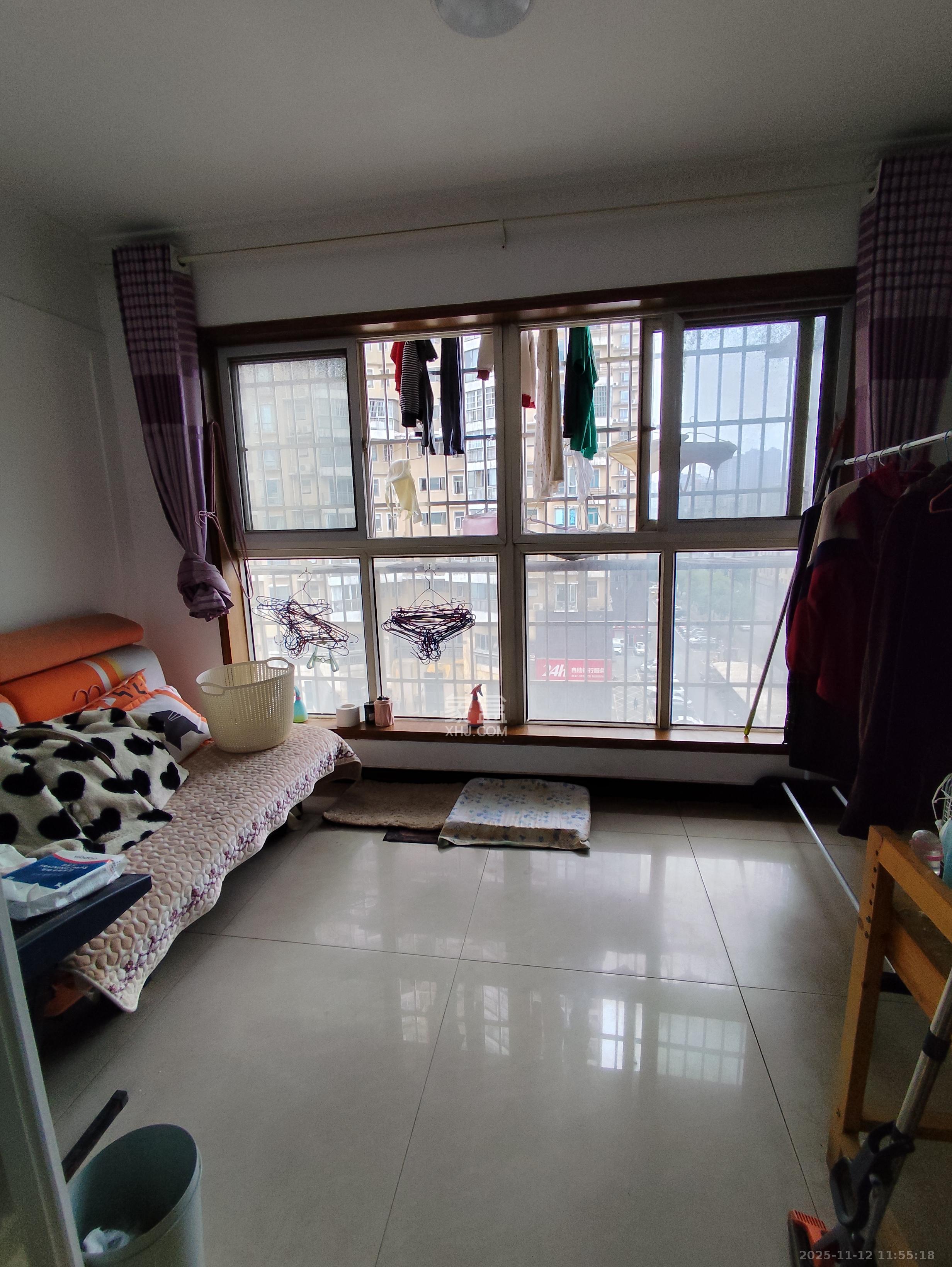 天心电脑城(朝阳丽景,朝阳丽园) 4室2厅1卫 3500.0元/月 天心电脑城(朝阳丽景,朝阳丽园) 4室2厅1卫 3500.0元/月室内图