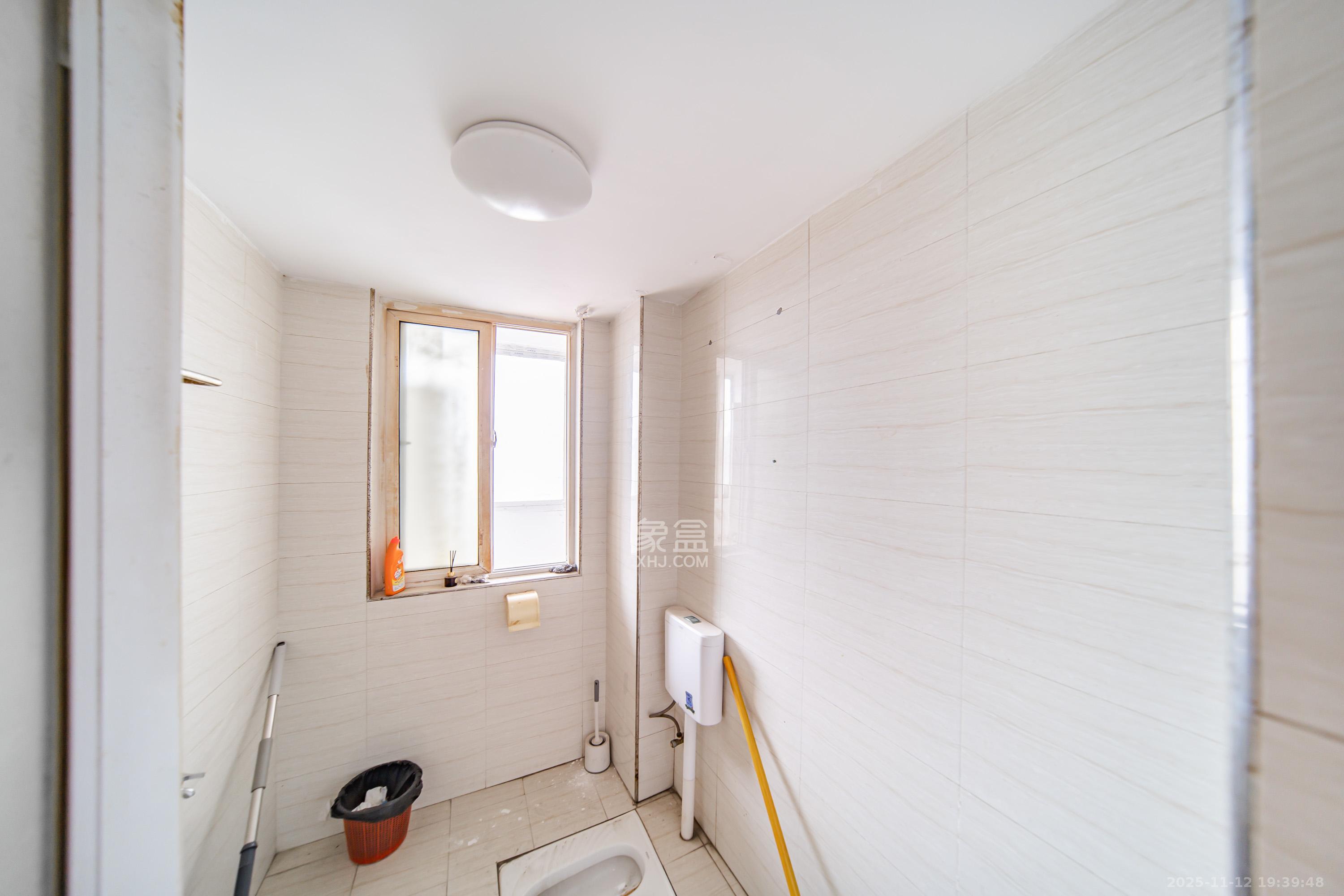 永通商邸 4室2厅1卫 105.0万 永通商邸 4室2厅1卫 105.0万卫生间