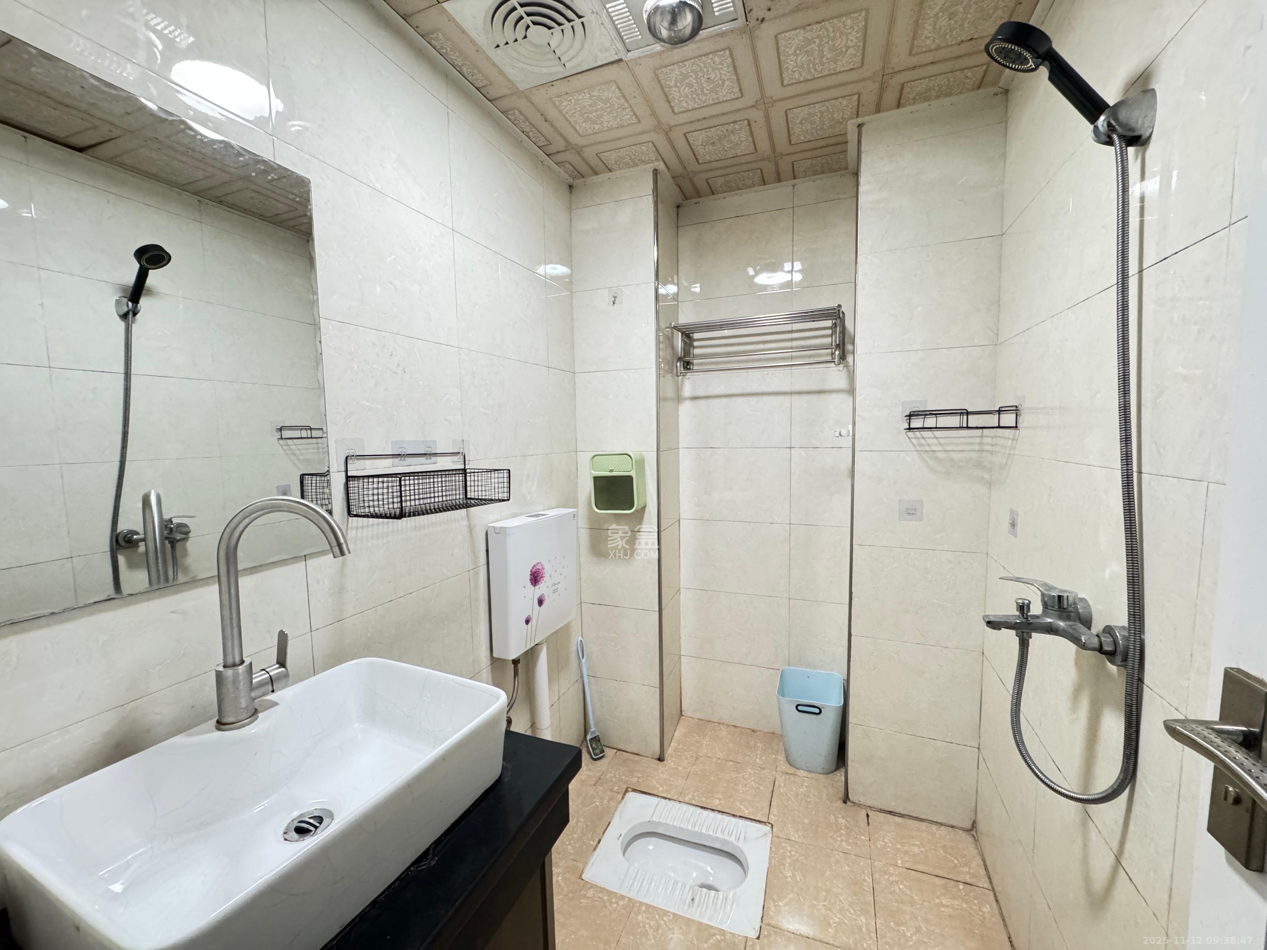 同鑫家园 1室1厅1卫 1200.0元/月 同鑫家园 1室1厅1卫 1200.0元/月室内图