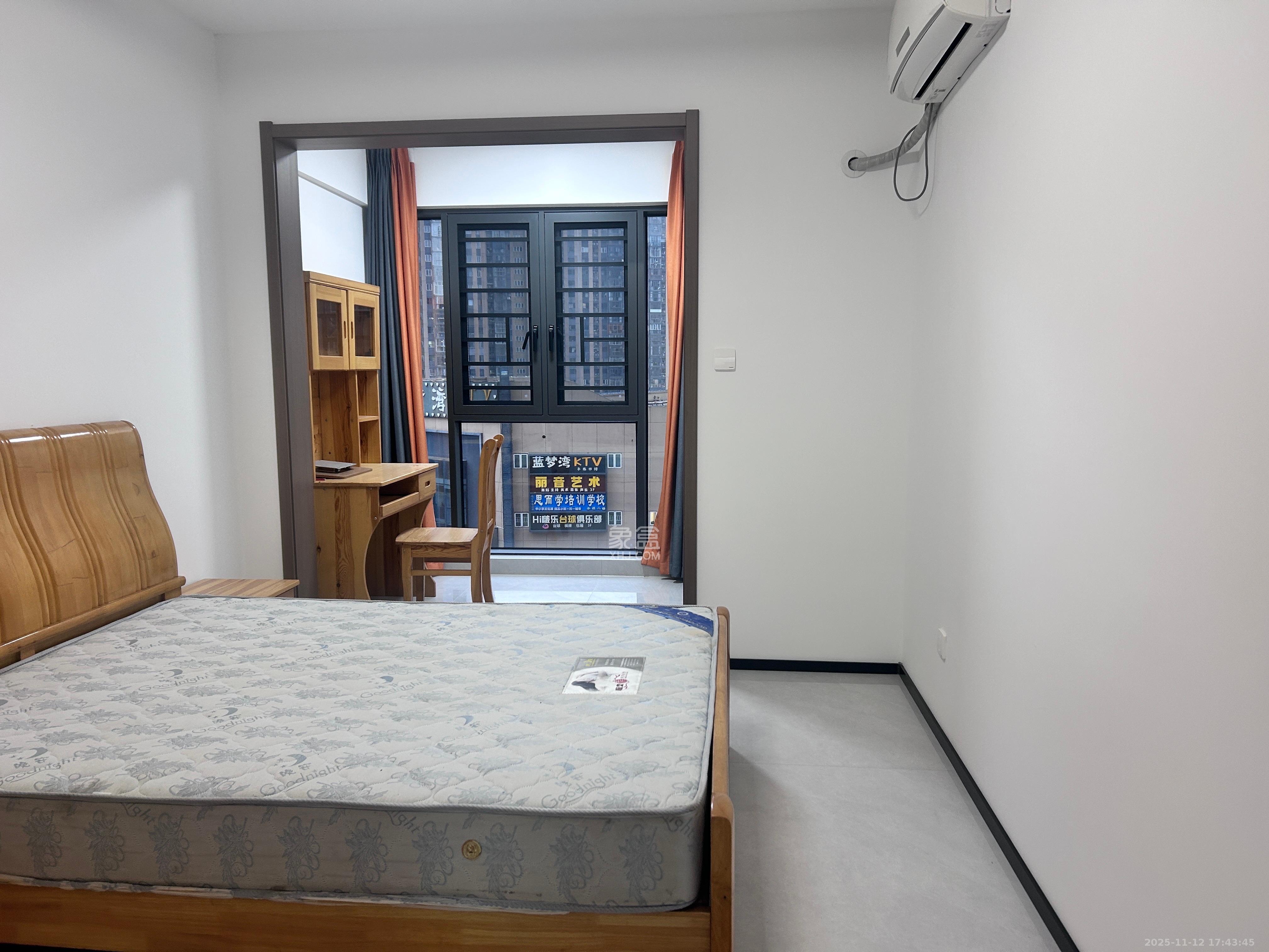 城发恒伟星雅韵(恒伟星辉苑) 4室2厅2卫 3800.0元/月 城发恒伟星雅韵(恒伟星辉苑) 4室2厅2卫 3800.0元/月室内图