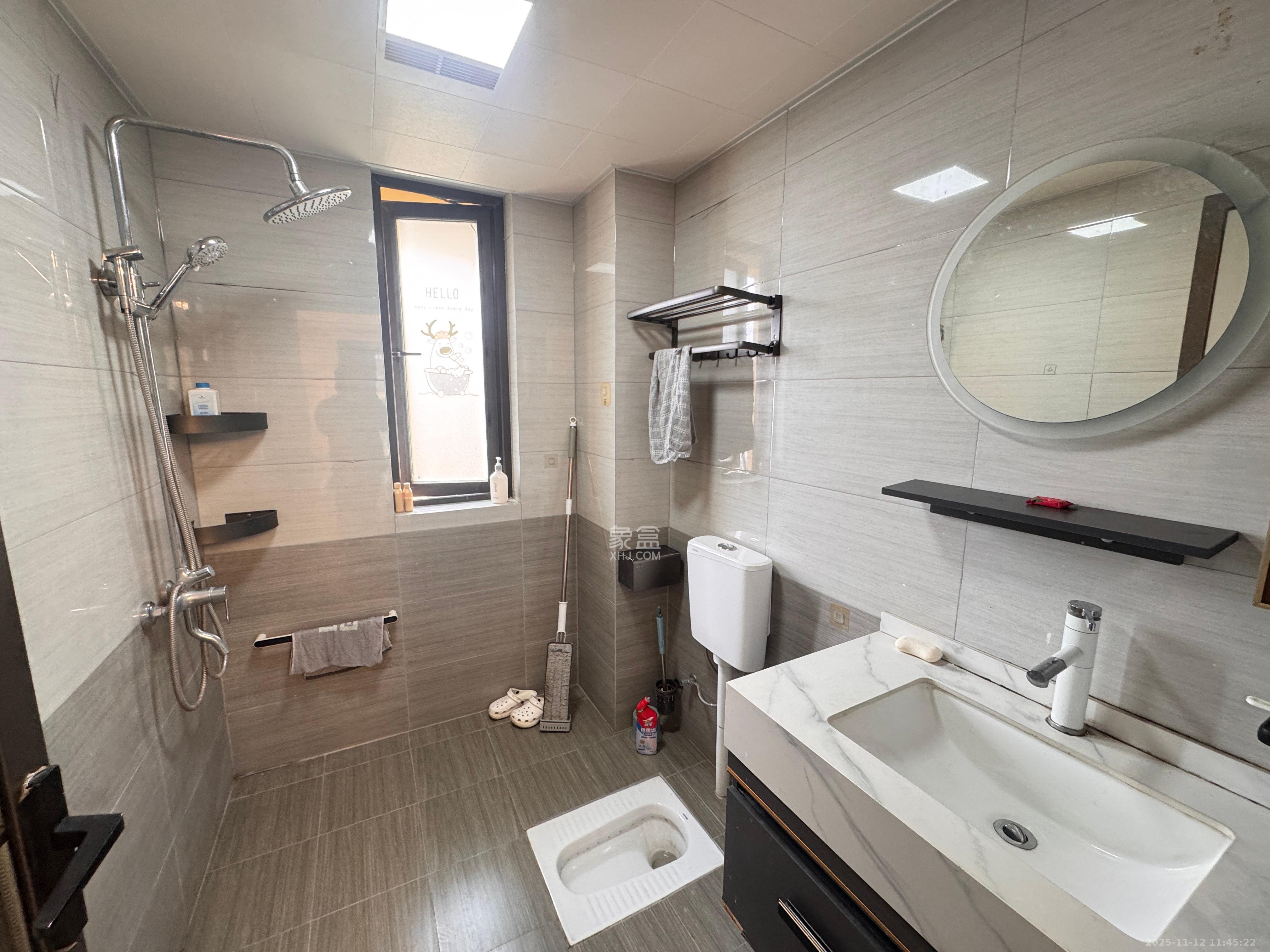 卓越蔚蓝城邦  3室2厅2卫    2800.0元/月室内图